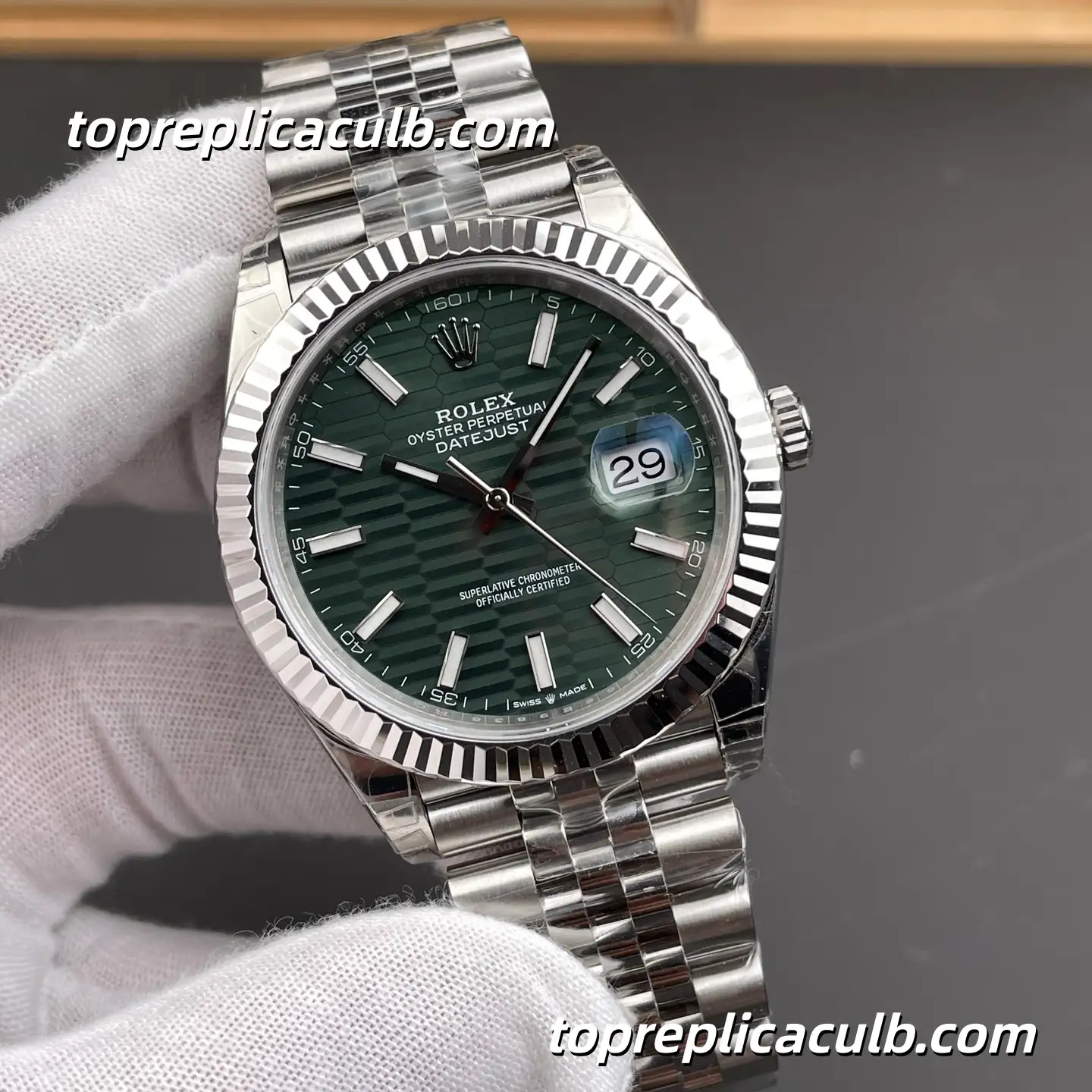 Rolex DateJust 41MM 126334-0030 Green Motif Dial Jubilee Bracelet Super Clone Watch with 3235 Movement - Image 4