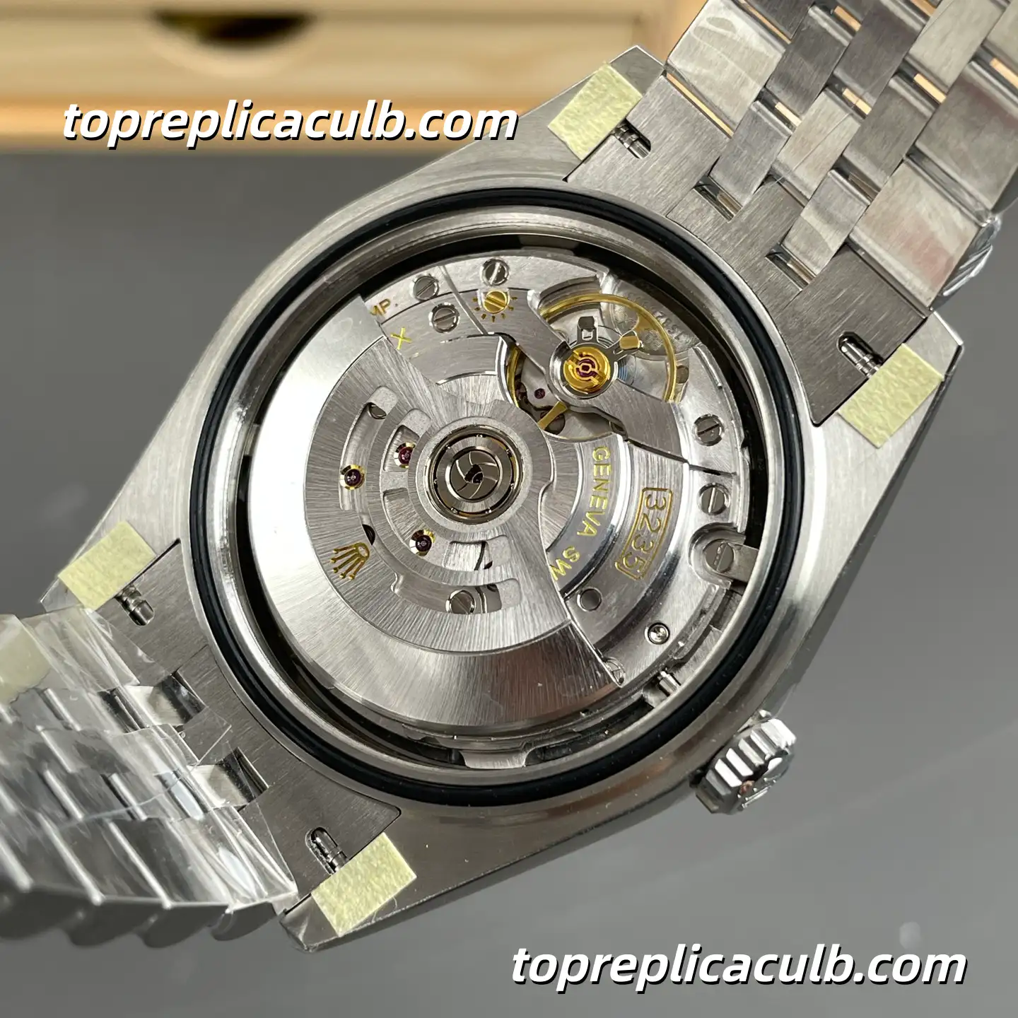 Rolex DateJust 41MM 126334-0030 Green Motif Dial Jubilee Bracelet Super Clone Watch with 3235 Movement - Image 7
