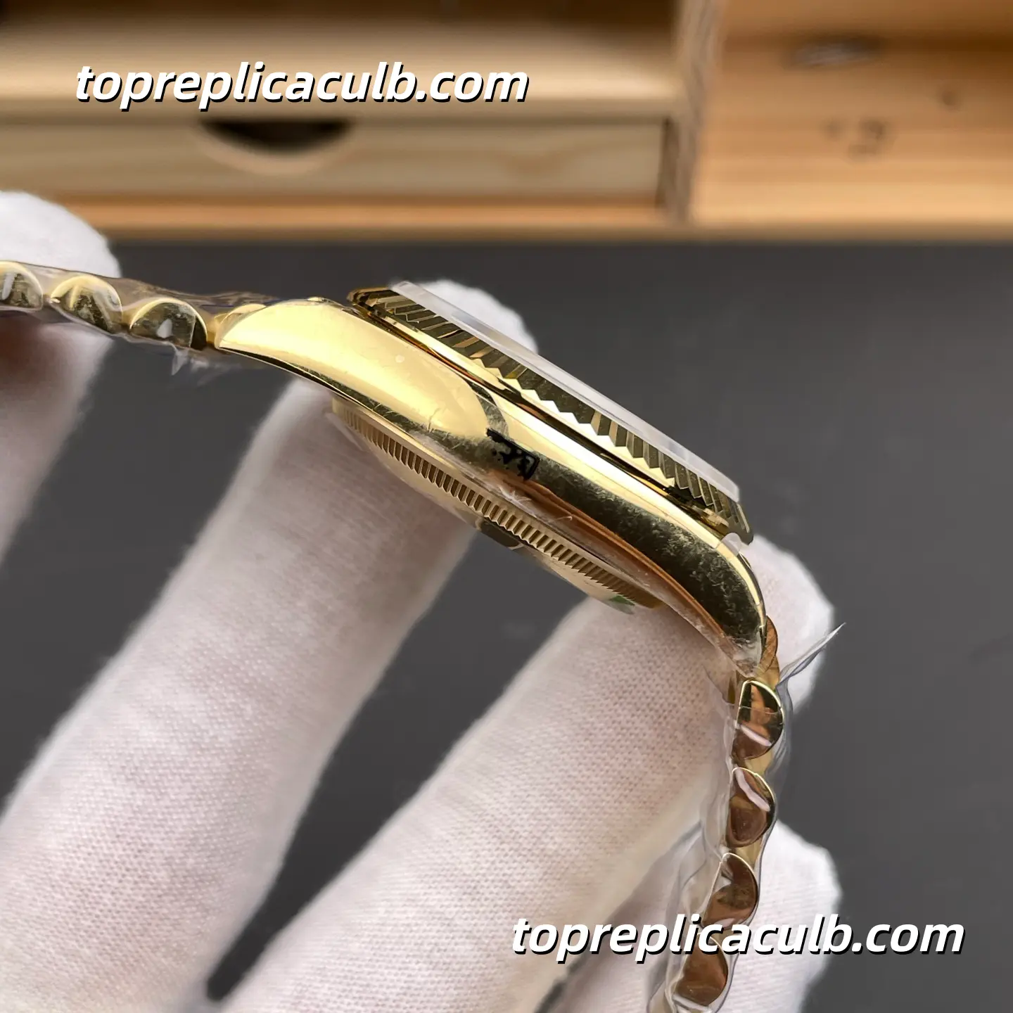 Rolex Day-Date 18038 36MM Black Onyx Dial 18K Yellow Gold President Bracelet Super Clone Watch - Image 6