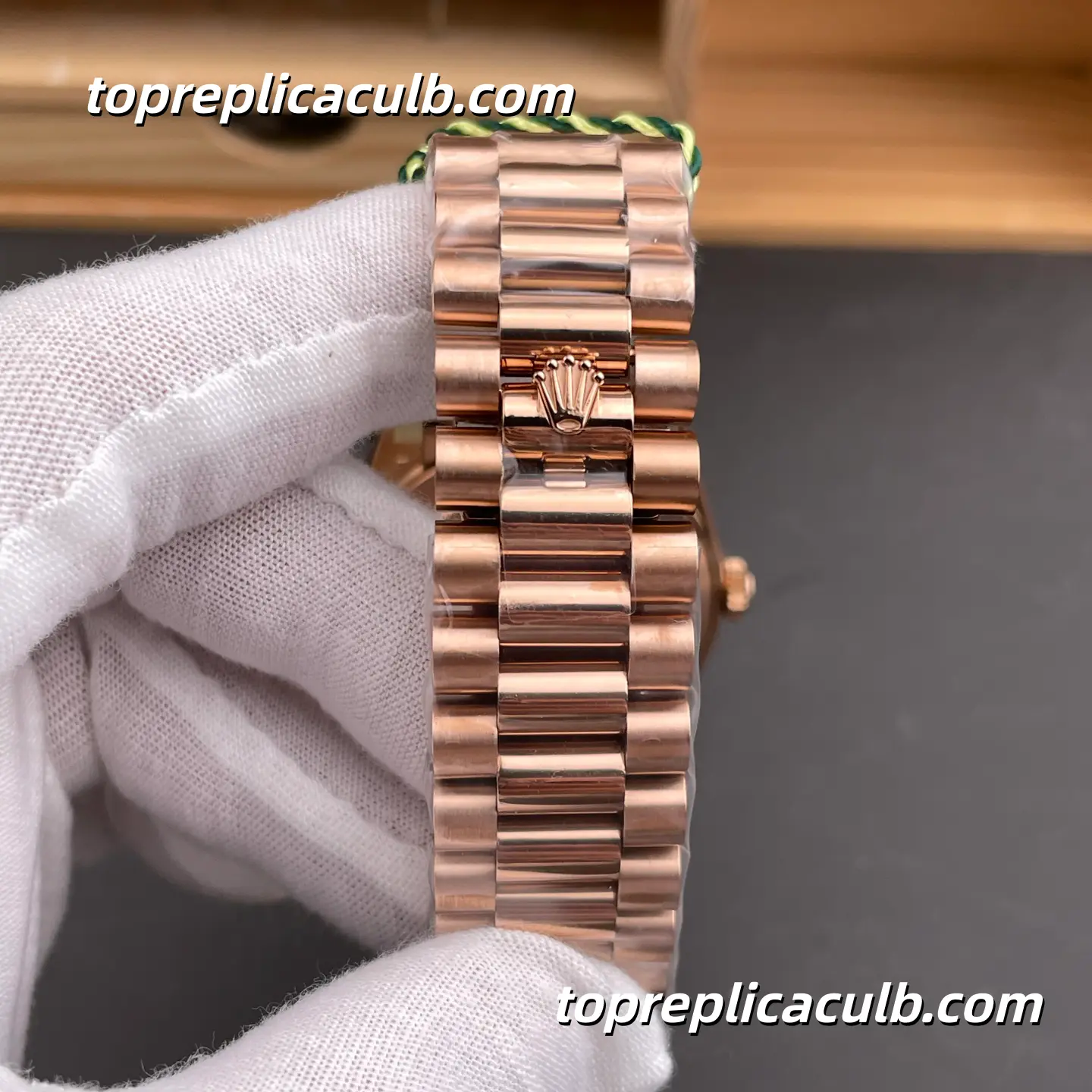 Rolex Day-Date M228235-0001 40MM Sundust Dial Everose Gold President Bracelet Super Clone Watch - Image 8