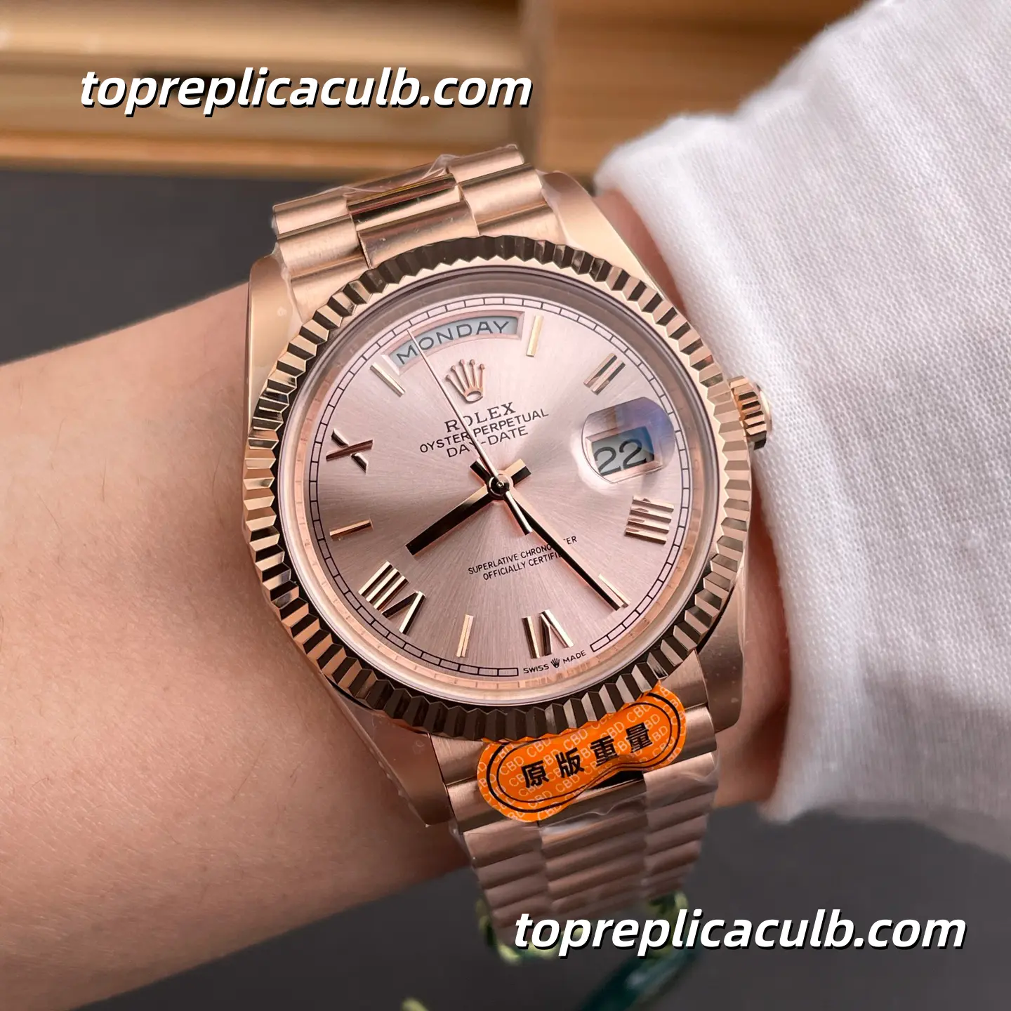 Rolex Day-Date M228235-0001 40MM Sundust Dial Everose Gold President Bracelet Super Clone Watch - Image 2