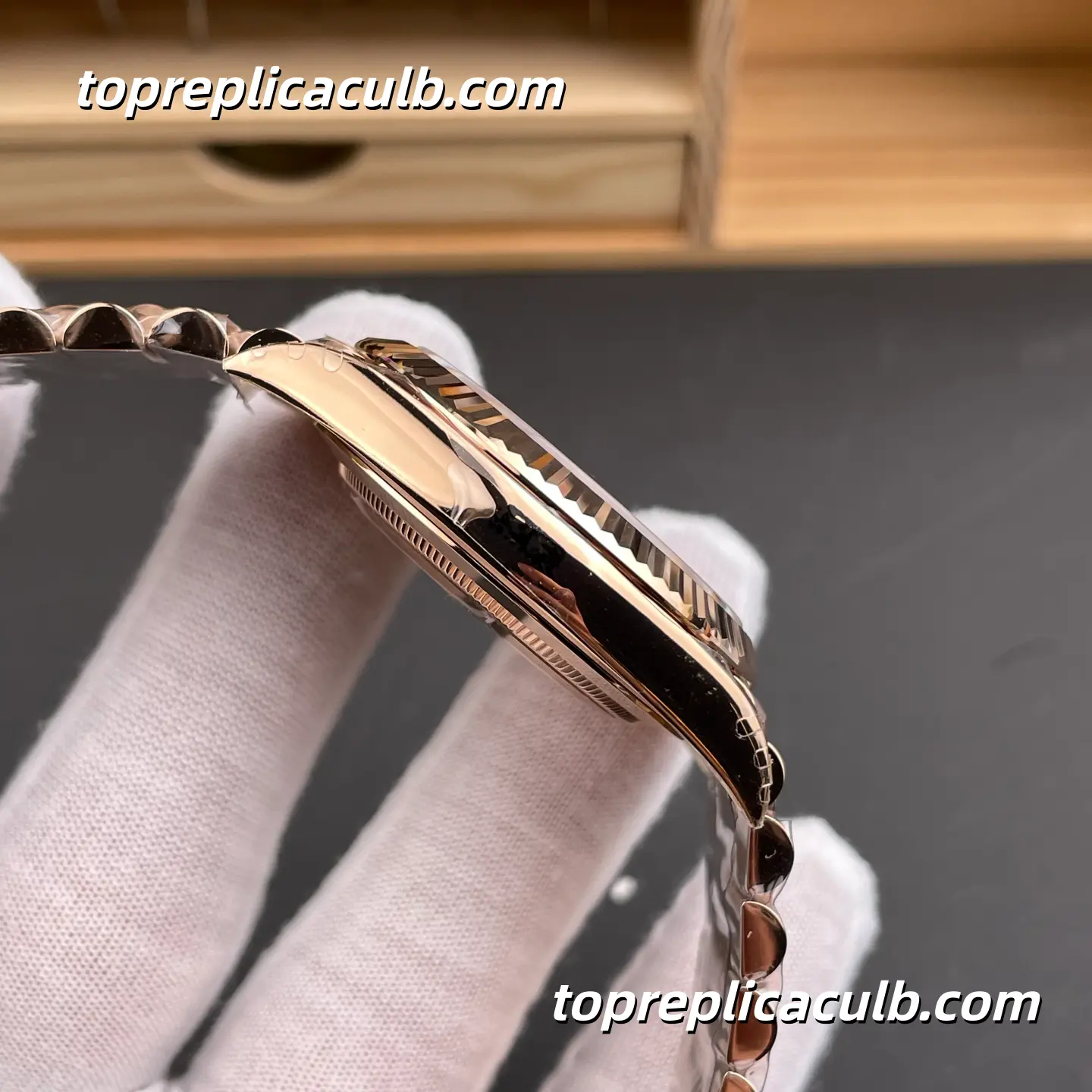 Rolex Day-Date M228235-0025 40MM Olive Green Dial Everose Gold President Bracelet Super Clone Watch - Image 6