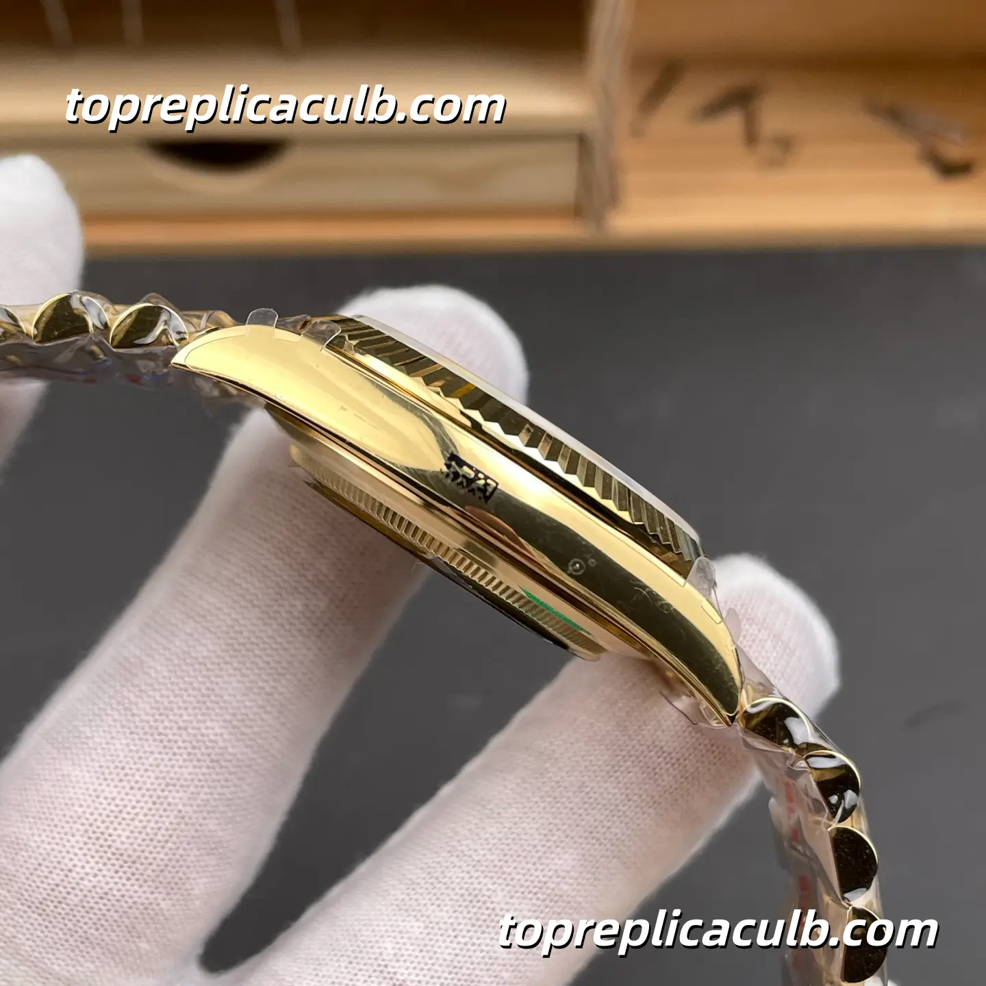Rolex Day-Date M228238-0061 40MM Green Dial Yellow Gold President Bracelet Super Clone Watch - Image 6