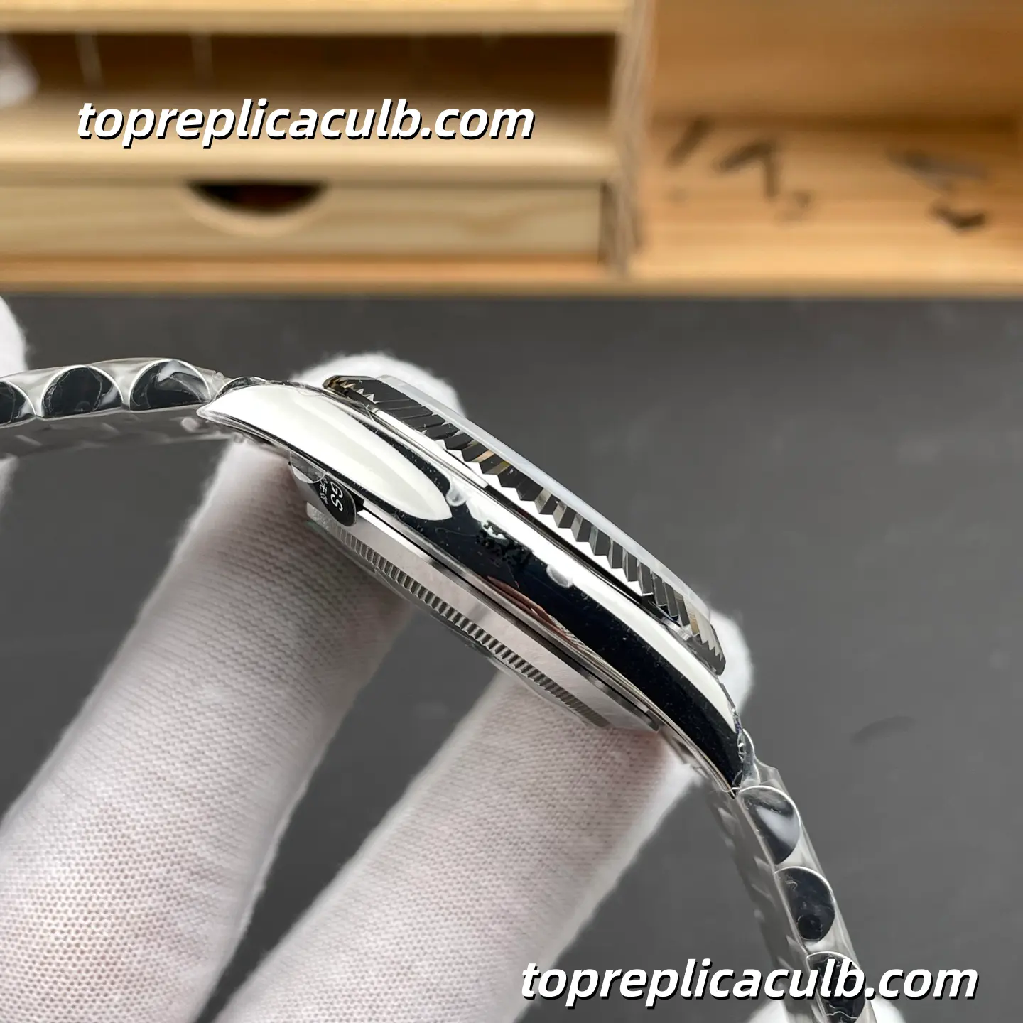 Rolex Day-Date M228239-0046 40MM White Dial President Bracelet Super Clone Watch with Day and Date Display - Image 6