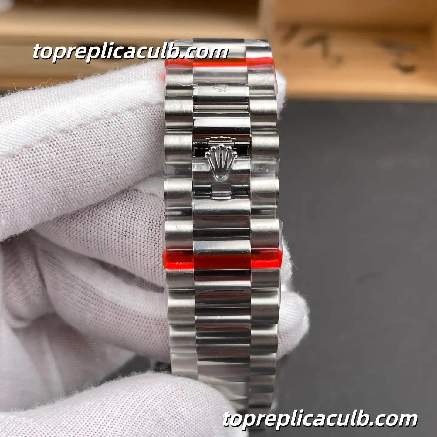 Rolex Day-Date M228239-0046 40MM White Dial President Bracelet Super Clone Watch with Day and Date Display - Image 8