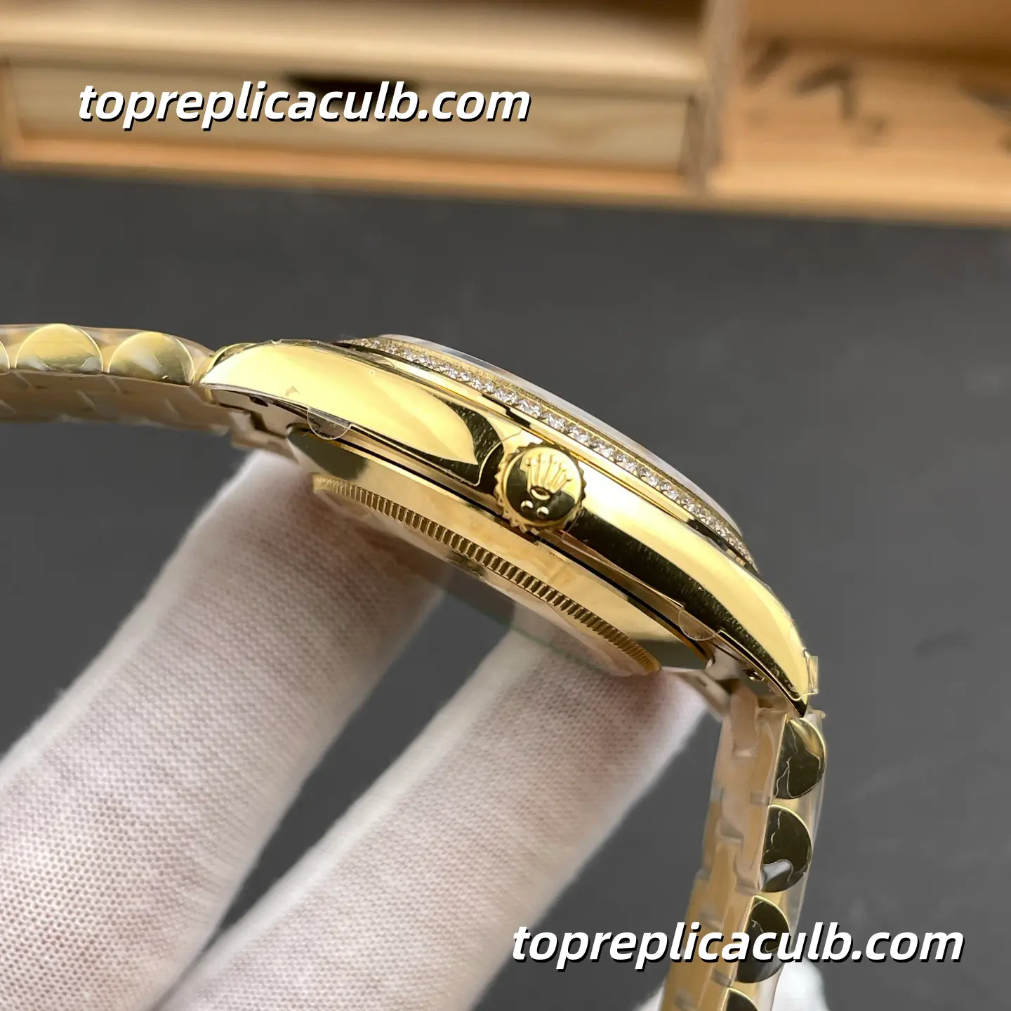 Rolex Day-Date M228348RBR-0001 40MM Black Dial Diamond Bezel Yellow Gold President Bracelet Super Clone Watch - Image 5