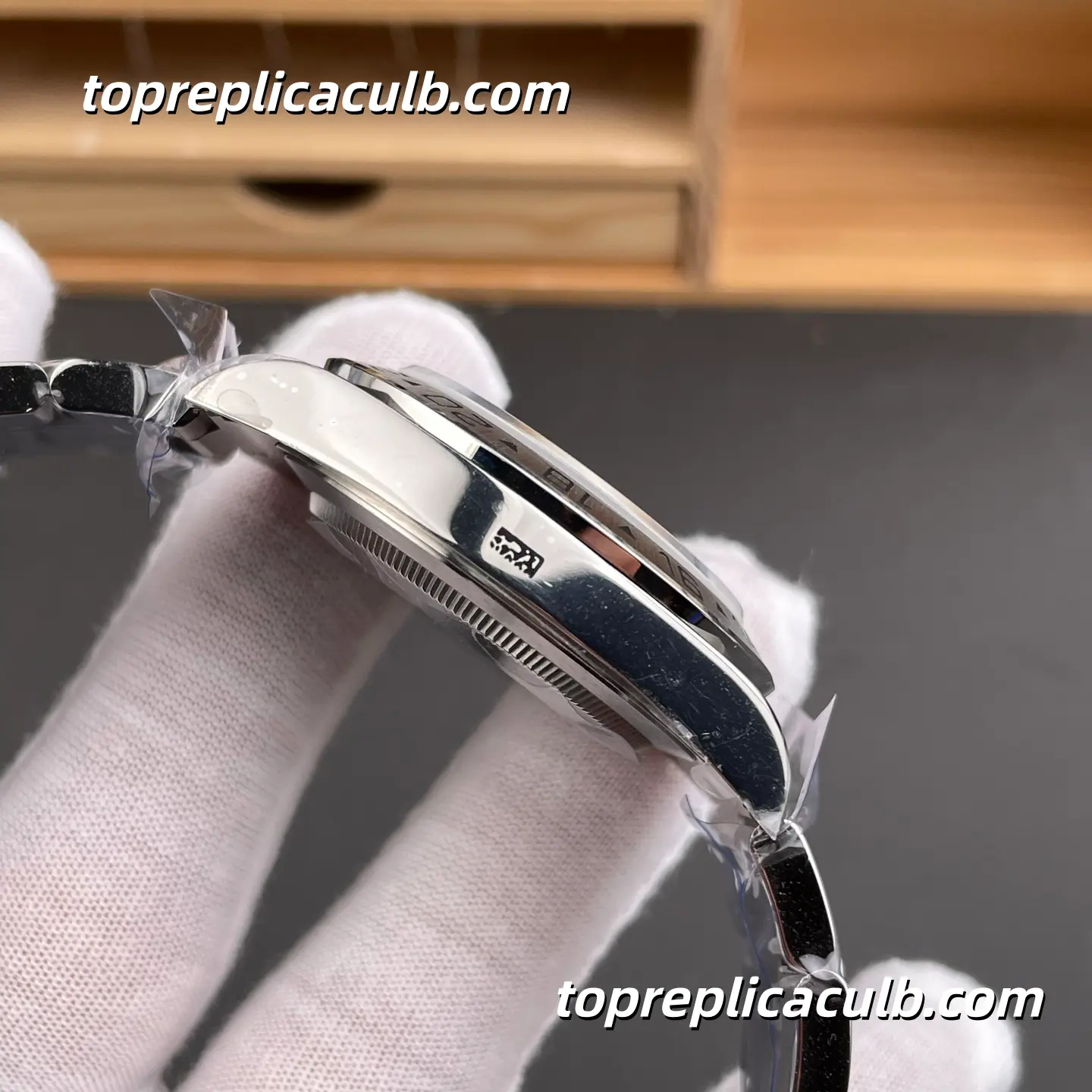 Rolex Explorer II 42MM 226570-0001 White Dial Oyster Bracelet Super Clone Watch with 3285 Movement - Image 6