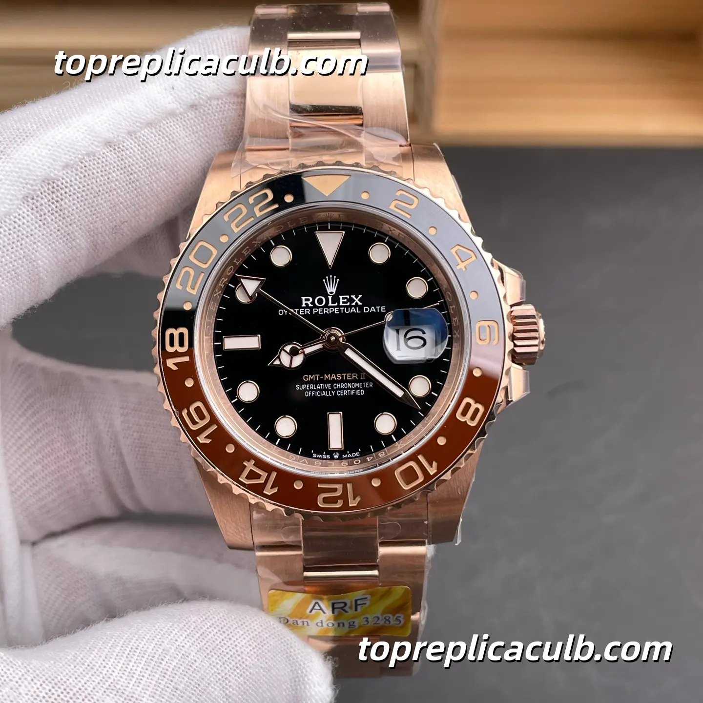 Rolex GMT-Master II Root Beer 126715CHNR-0001 40MM Black Dial Brown & Black Ceramic Bezel Everose Gold Oyster Bracelet Super Clone Watch with 3285 Movement