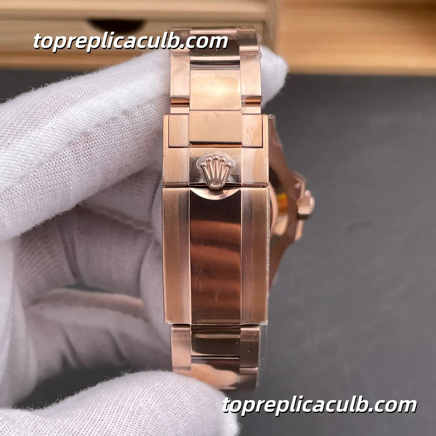 Rolex GMT-Master II Root Beer 126715CHNR-0001 40MM Black Dial Brown & Black Ceramic Bezel Everose Gold Oyster Bracelet Super Clone Watch with 3285 Movement - Image 9