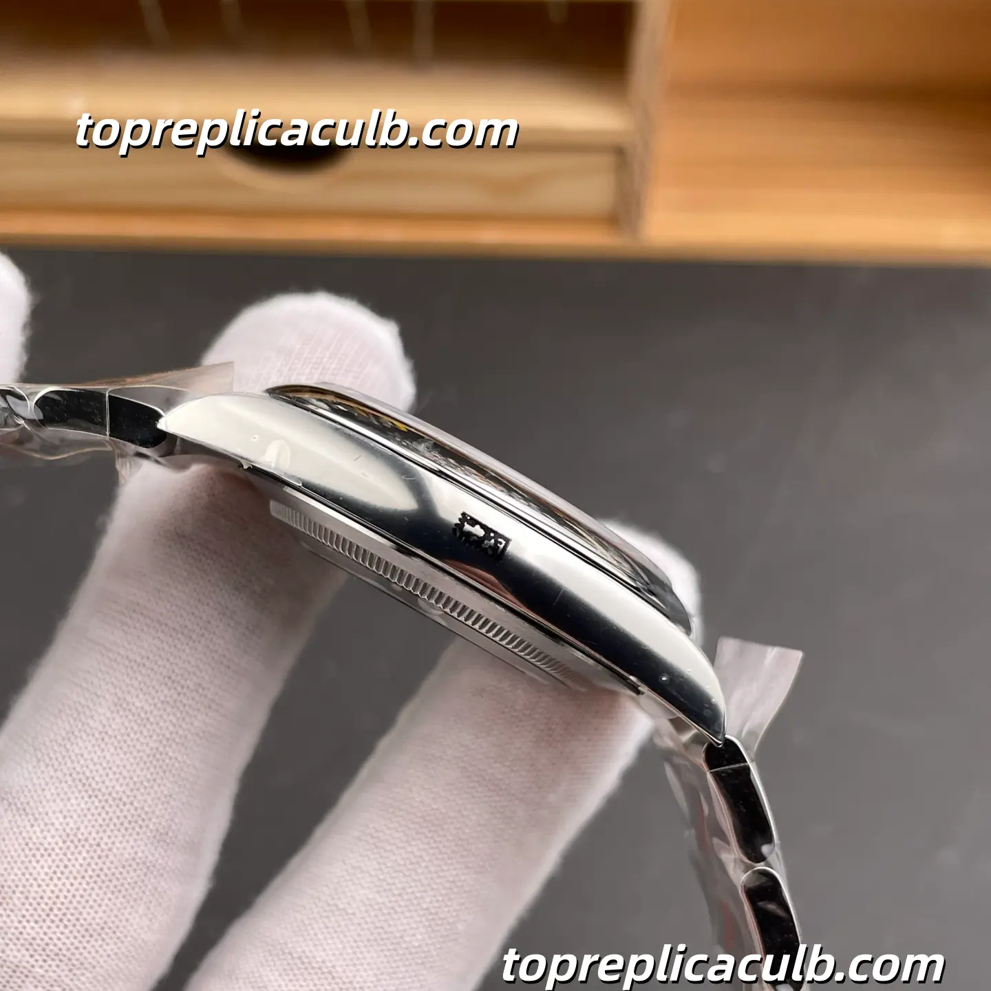 Rolex Oyster Perpetual 41MM 124300-0007 Red Dial Oyster Bracelet Super Clone Watch with 3230 Movement - Image 6