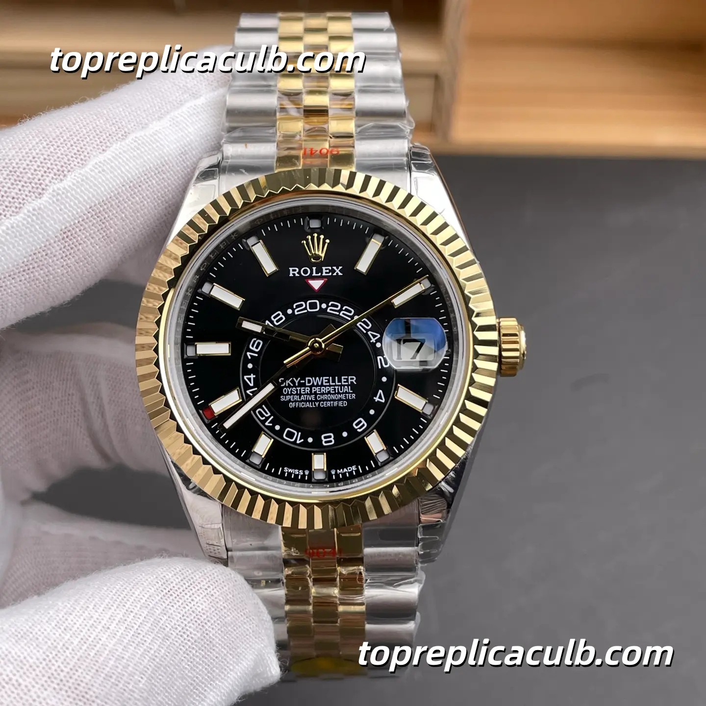 Rolex Sky-Dweller M326933-0005 42MM Black Dial Two Tone Jubilee Bracelet Super Clone Watch with GMT and Annual Calendar