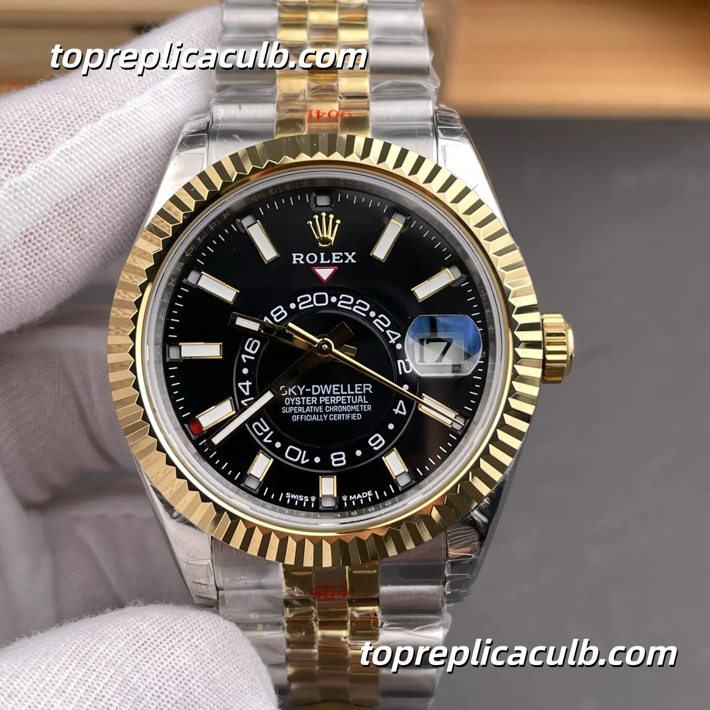 Rolex Sky-Dweller M326933-0005 42MM Black Dial Two Tone Jubilee Bracelet Super Clone Watch with GMT and Annual Calendar - Image 3