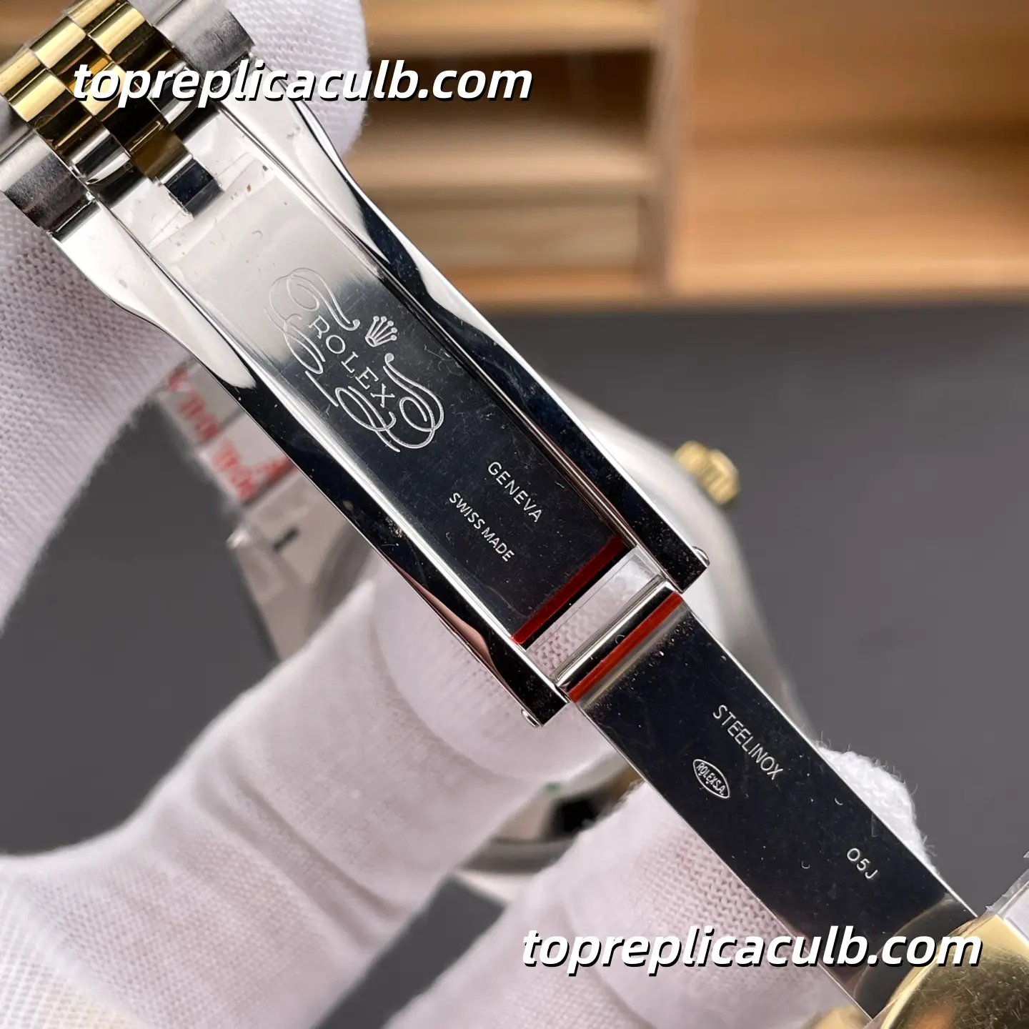 Rolex Sky-Dweller M326933-0005 42MM Black Dial Two Tone Jubilee Bracelet Super Clone Watch with GMT and Annual Calendar - Image 7