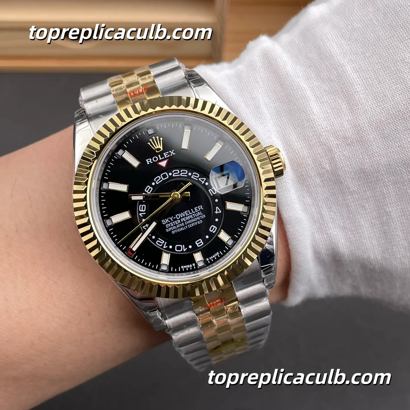 Rolex Sky-Dweller M326933-0005 42MM Black Dial Two Tone Jubilee Bracelet Super Clone Watch with GMT and Annual Calendar - Image 2