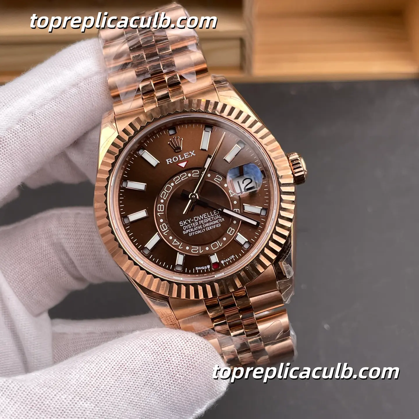 Rolex Sky-Dweller M336935-0006 42MM Everose Gold Chocolate Dial Jubilee Bracelet Super Clone Watch with GMT and Annual Calendar - Image 4