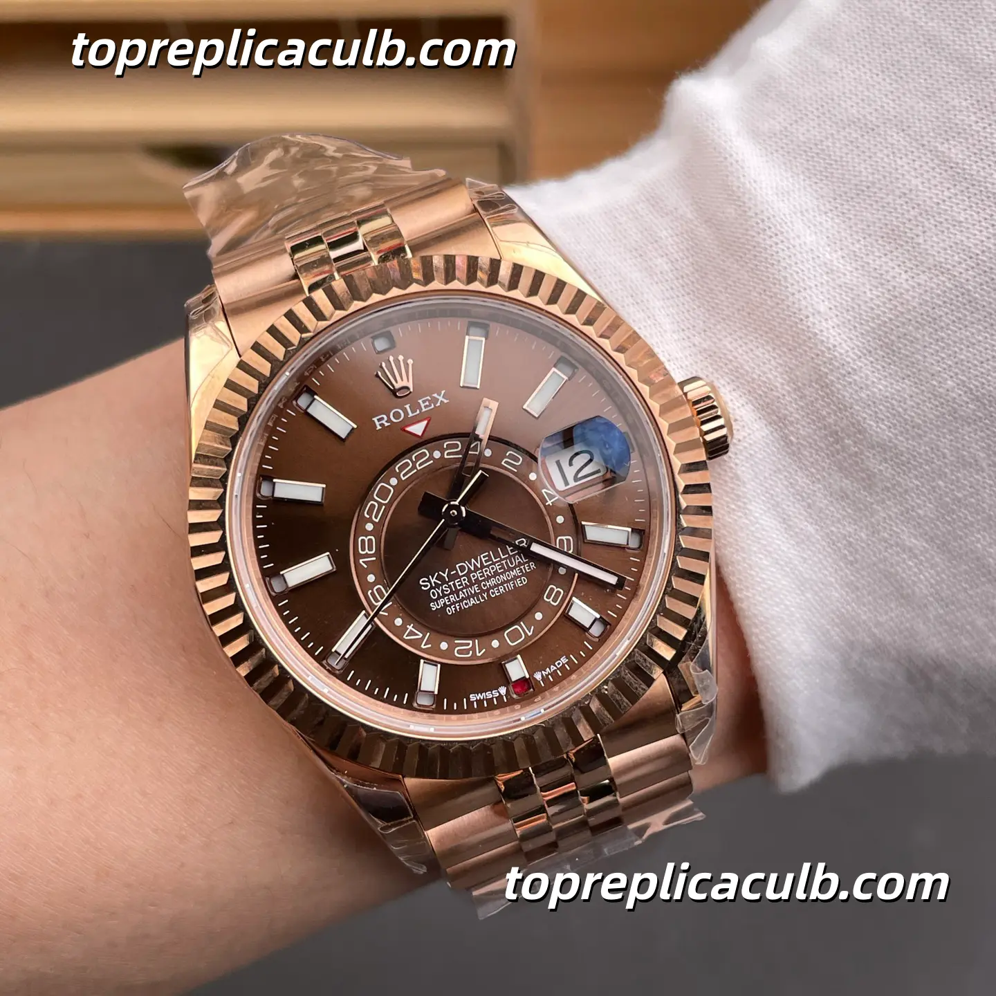 Rolex Sky-Dweller M336935-0006 42MM Everose Gold Chocolate Dial Jubilee Bracelet Super Clone Watch with GMT and Annual Calendar - Image 2