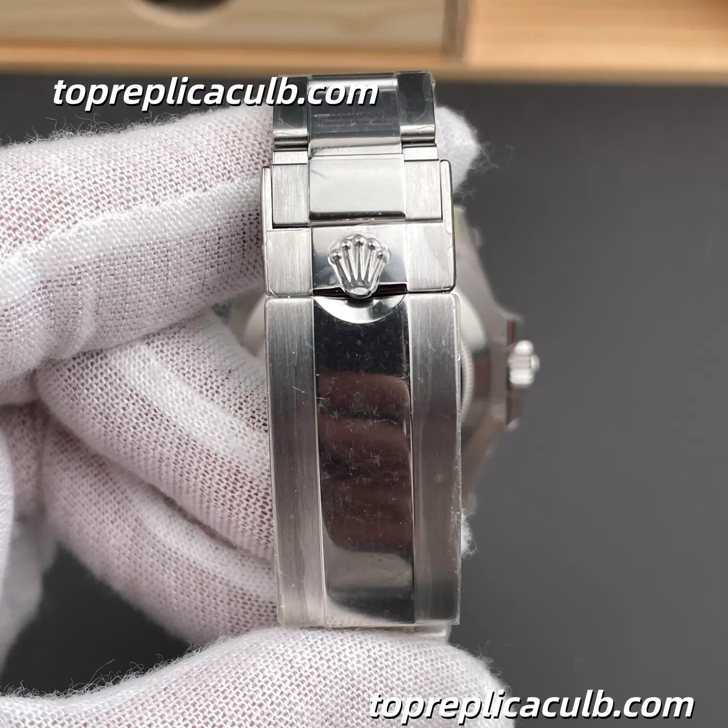 Rolex Submariner 116619LB-97209 40MM Blue Dial Blue Ceramic Bezel White Gold Super Clone Watch with 3235 Movement - Image 8