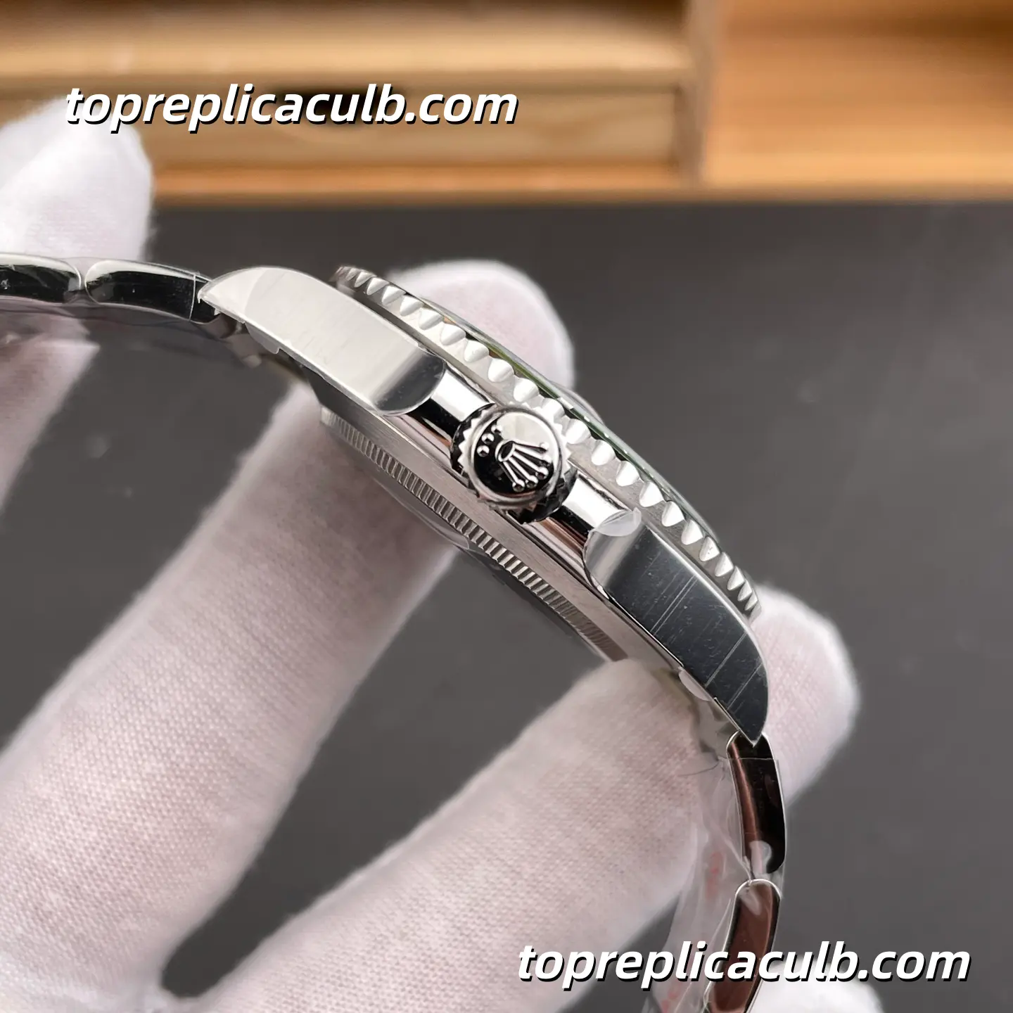 Rolex Submariner Date 126610LV-0002 41MM Black Dial Green Ceramic Bezel Stainless Steel Oyster Bracelet Super Clone Watch with 3235 Movement - Image 5