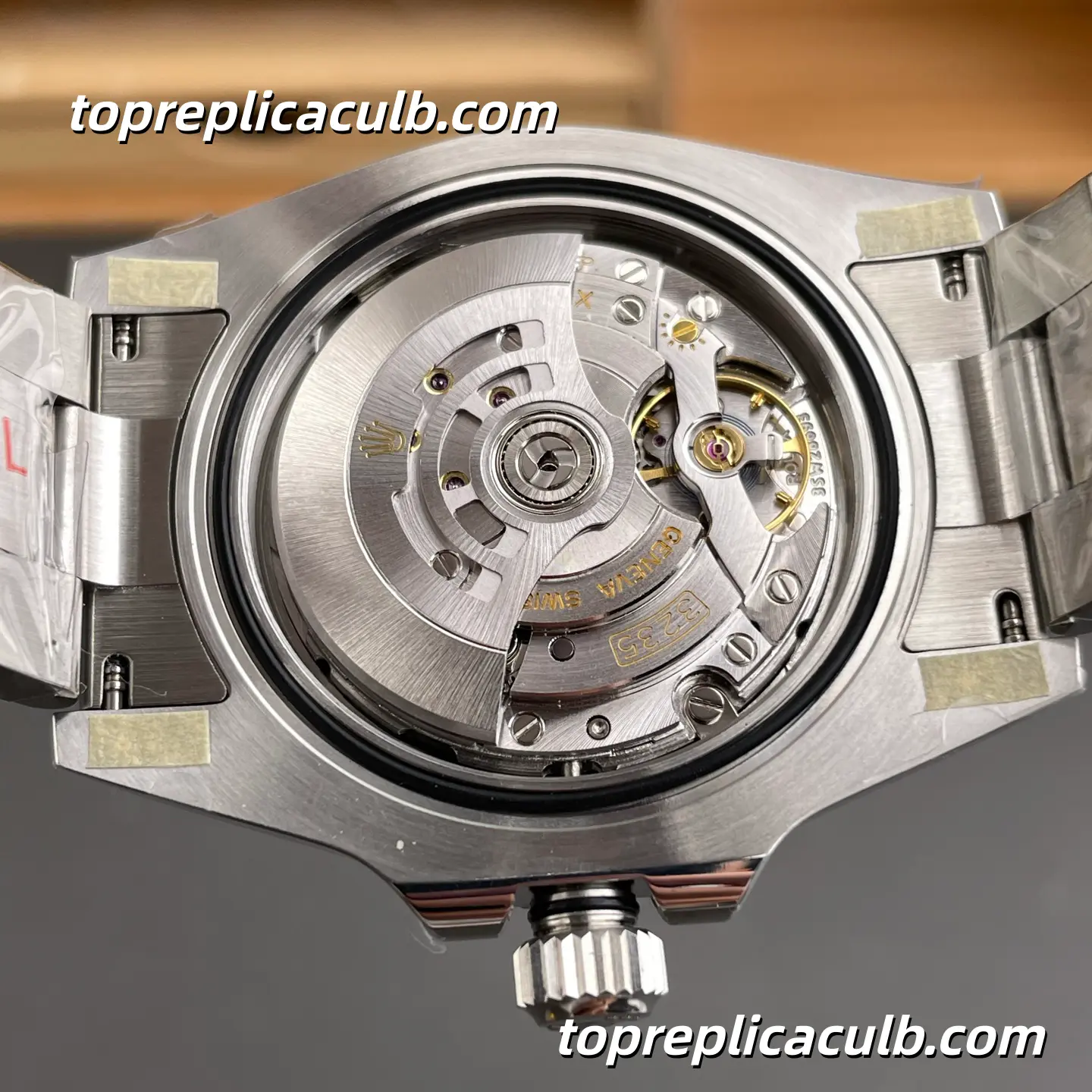 Rolex Submariner Date 126610LV-0002 41MM Black Dial Green Ceramic Bezel Stainless Steel Oyster Bracelet Super Clone Watch with 3235 Movement - Image 9