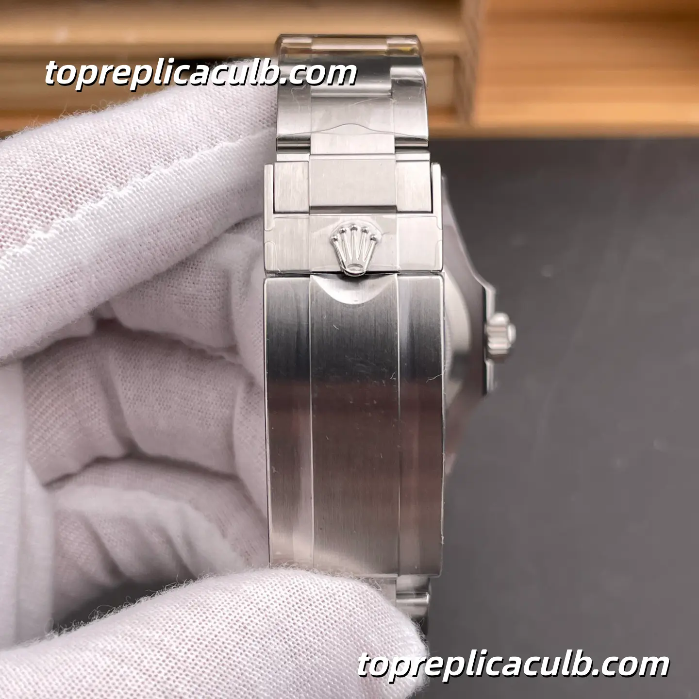 Rolex Submariner Date 126610LV-0002 41MM Black Dial Green Ceramic Bezel Stainless Steel Oyster Bracelet Super Clone Watch with 3235 Movement - Image 8