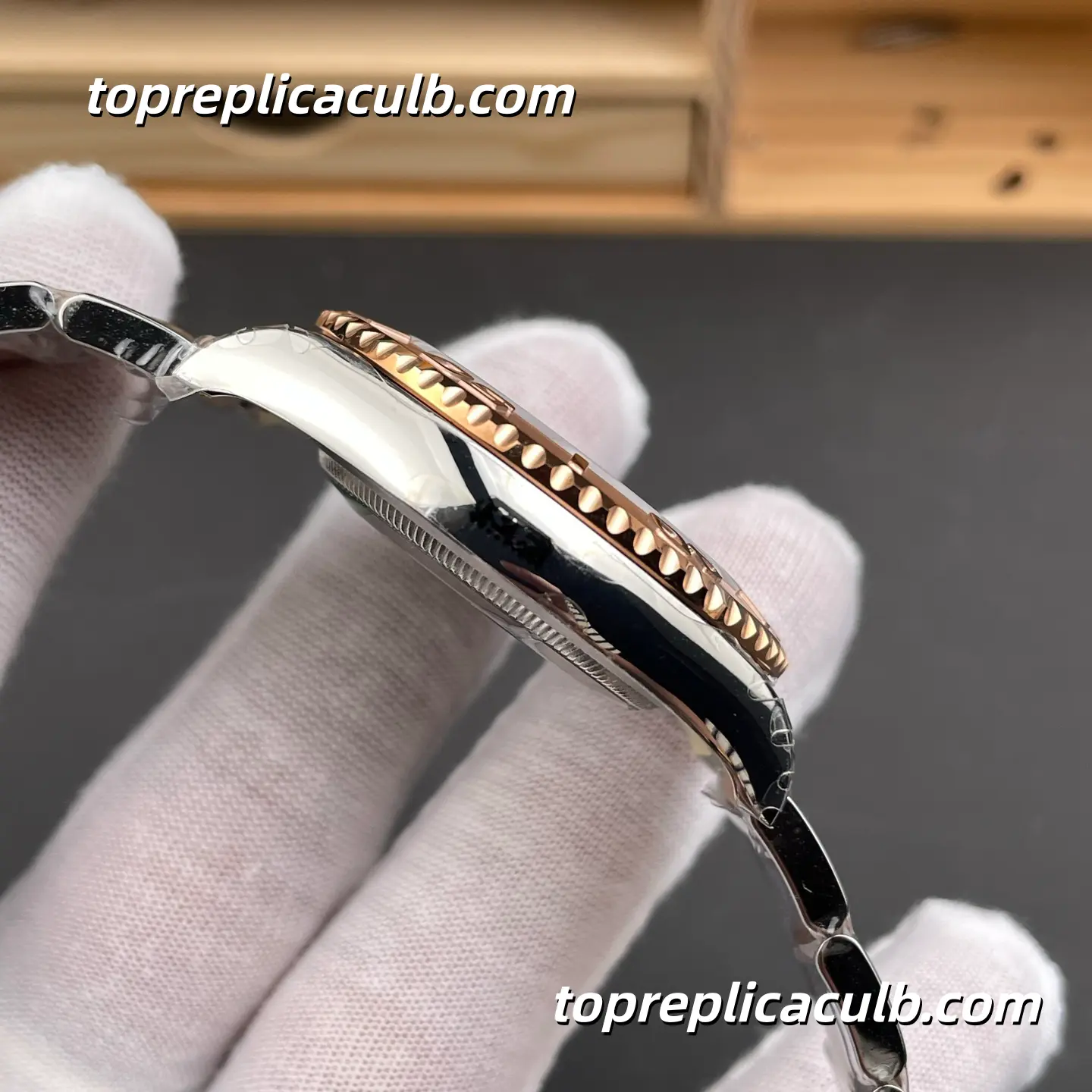 Rolex Yacht-Master 40MM 126621-0001 Chocolate Dial Oyster Bracelet Everose Rolesor Super Clone Watch with 3235 Movement - Image 6