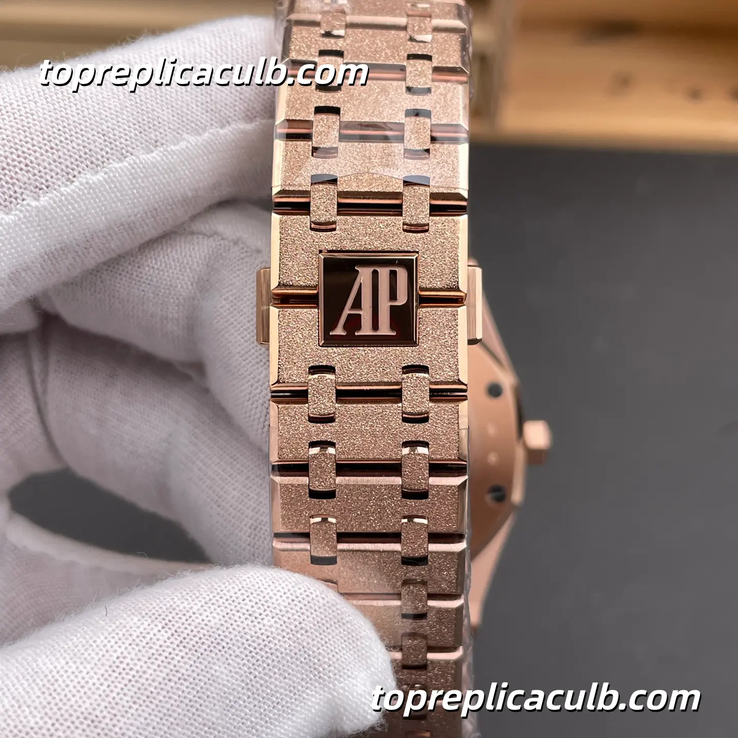 THB Factory Audemars Piguet Royal Oak 41MM 15412OR.YG.1224OR.01 Skeleton Dial Rainbow Gem-Set Bezel Frosted Rose Gold Style Bracelet Super Clone Watch with 3132 Automatic Movement - Image 8