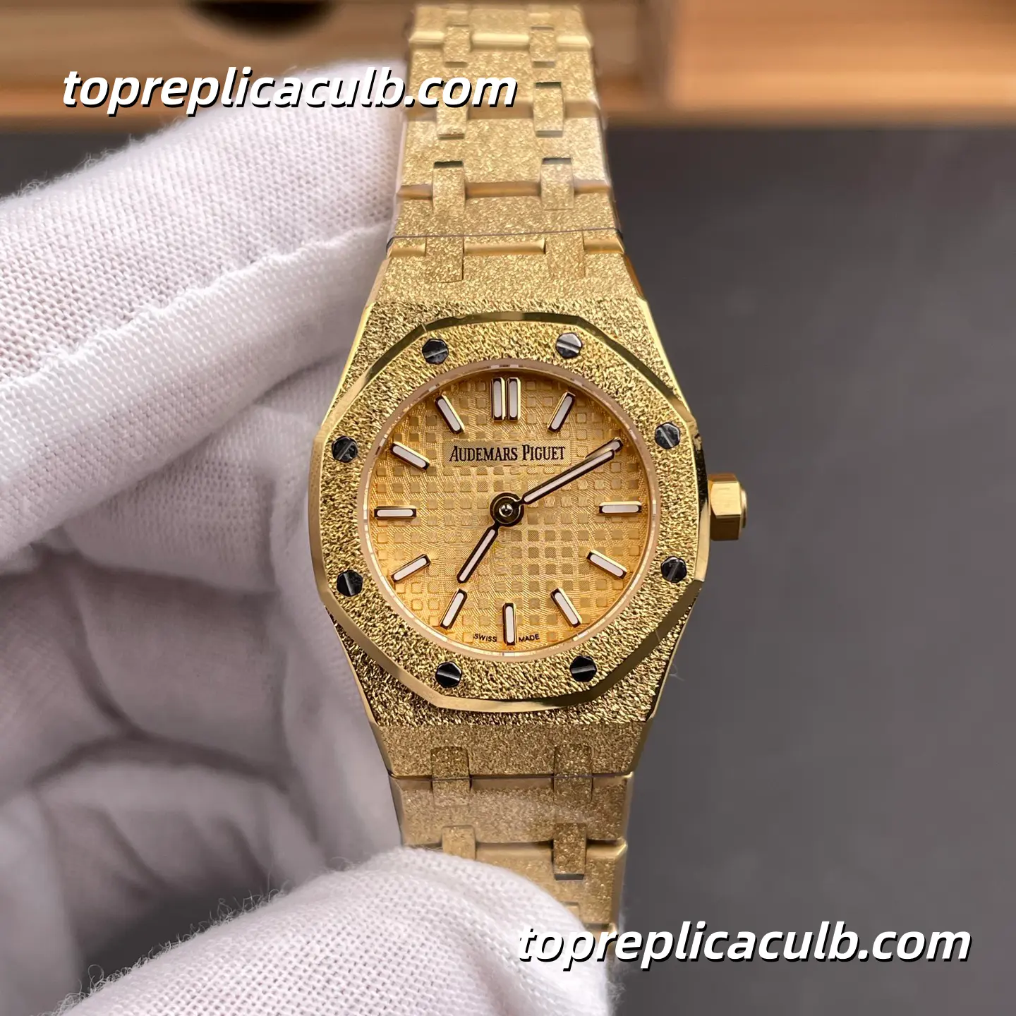 TW Factory Audemars Piguet Royal Oak Mini Frosted Gold 23MM 67630BA.GG.1312BA.01 Yellow Gold “Grande Tapisserie” Dial Frosted Bracelet Super Clone Watch with Quartz Movement - Image 3