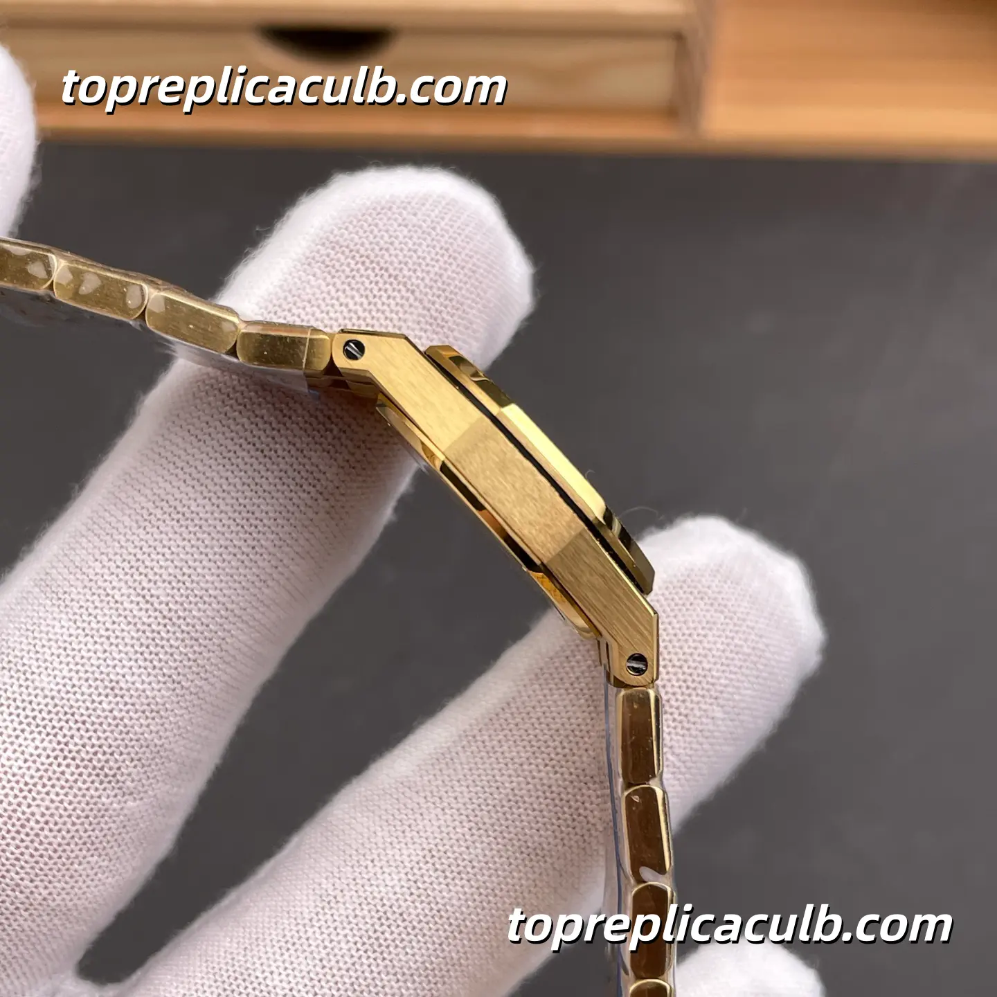 TW Factory Audemars Piguet Royal Oak Mini Frosted Gold 23MM 67630BA.GG.1312BA.01 Yellow Gold “Grande Tapisserie” Dial Frosted Bracelet Super Clone Watch with Quartz Movement - Image 6