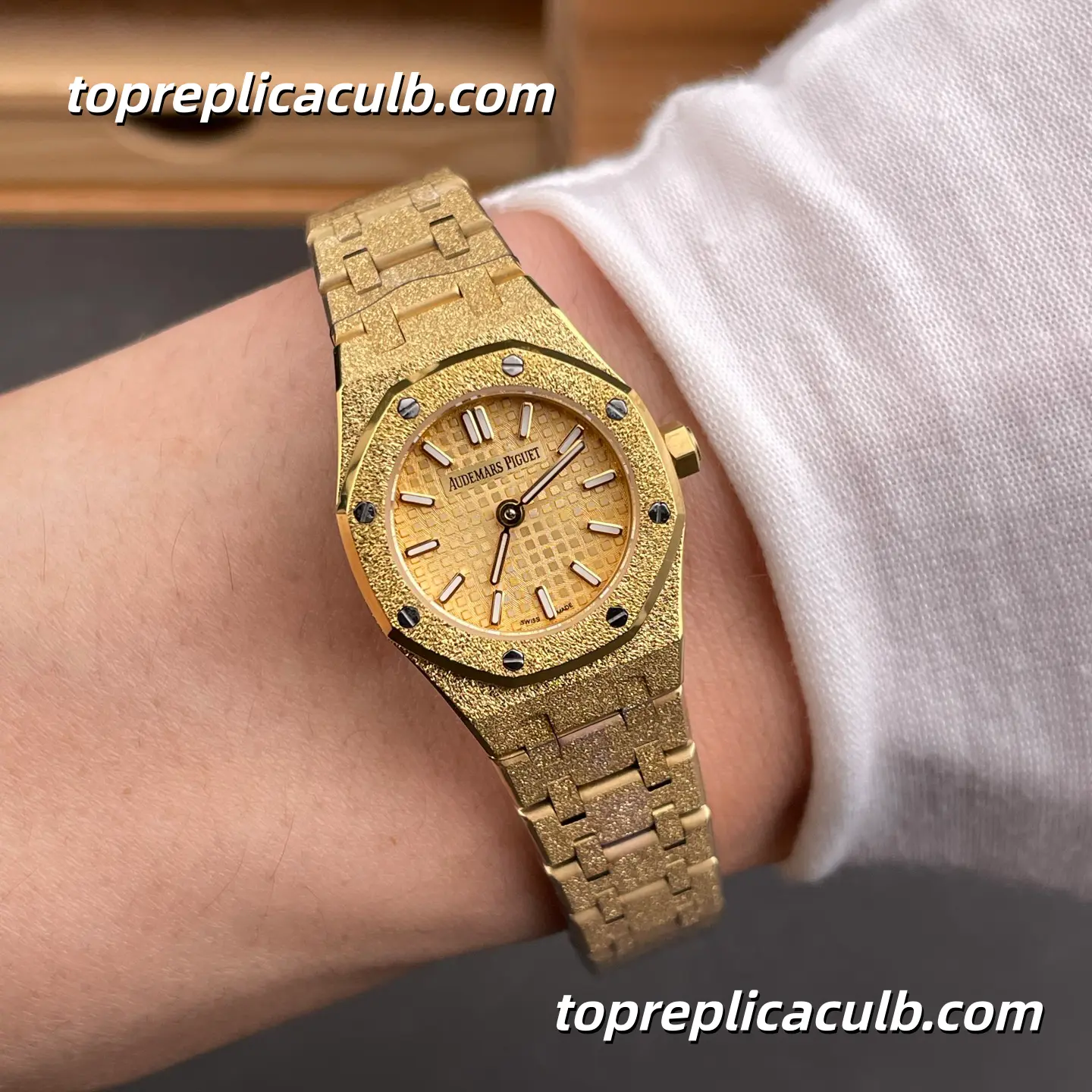 TW Factory Audemars Piguet Royal Oak Mini Frosted Gold 23MM 67630BA.GG.1312BA.01 Yellow Gold “Grande Tapisserie” Dial Frosted Bracelet Super Clone Watch with Quartz Movement - Image 2