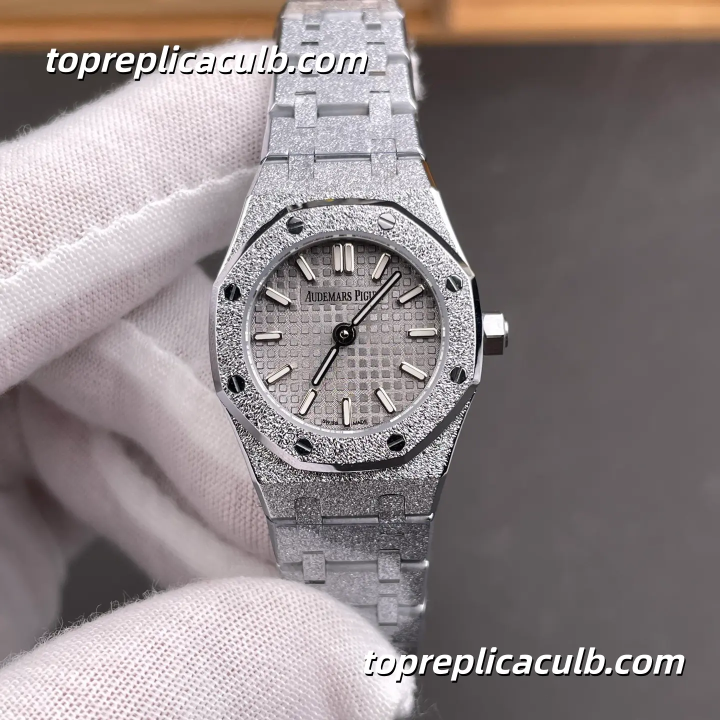 TW Factory Audemars Piguet Royal Oak Mini Frosted Gold 23MM 67630BC.GG.1312BC.01 White Gold “Grande Tapisserie” Dial Frosted Bracelet Super Clone Watch with Quartz Movement - Image 3