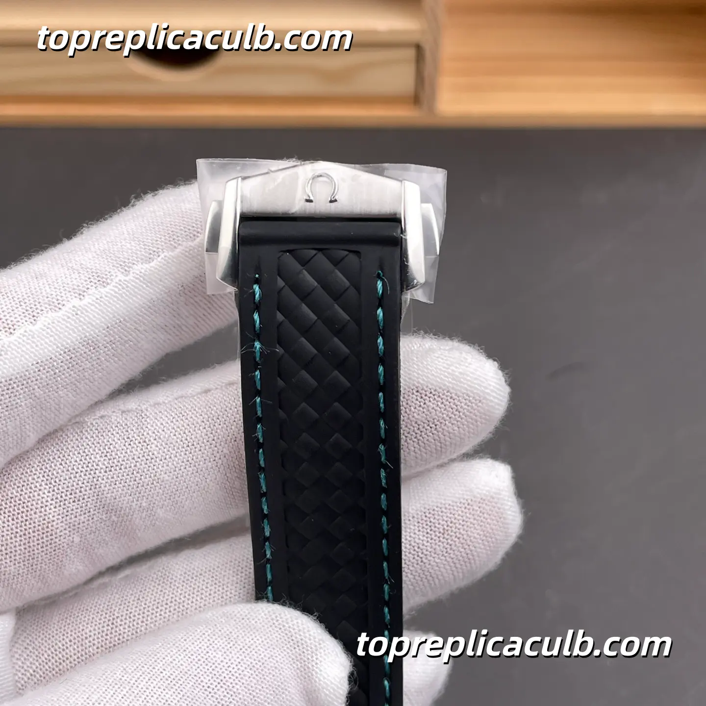 VS Factory Omega Seamaster Aqua Terra Ref.220.32.41.21.03.001 41MM Turquoise Gradient Dial Black Rubber Strap 8900 Movement Super Clone Watch - Image 8