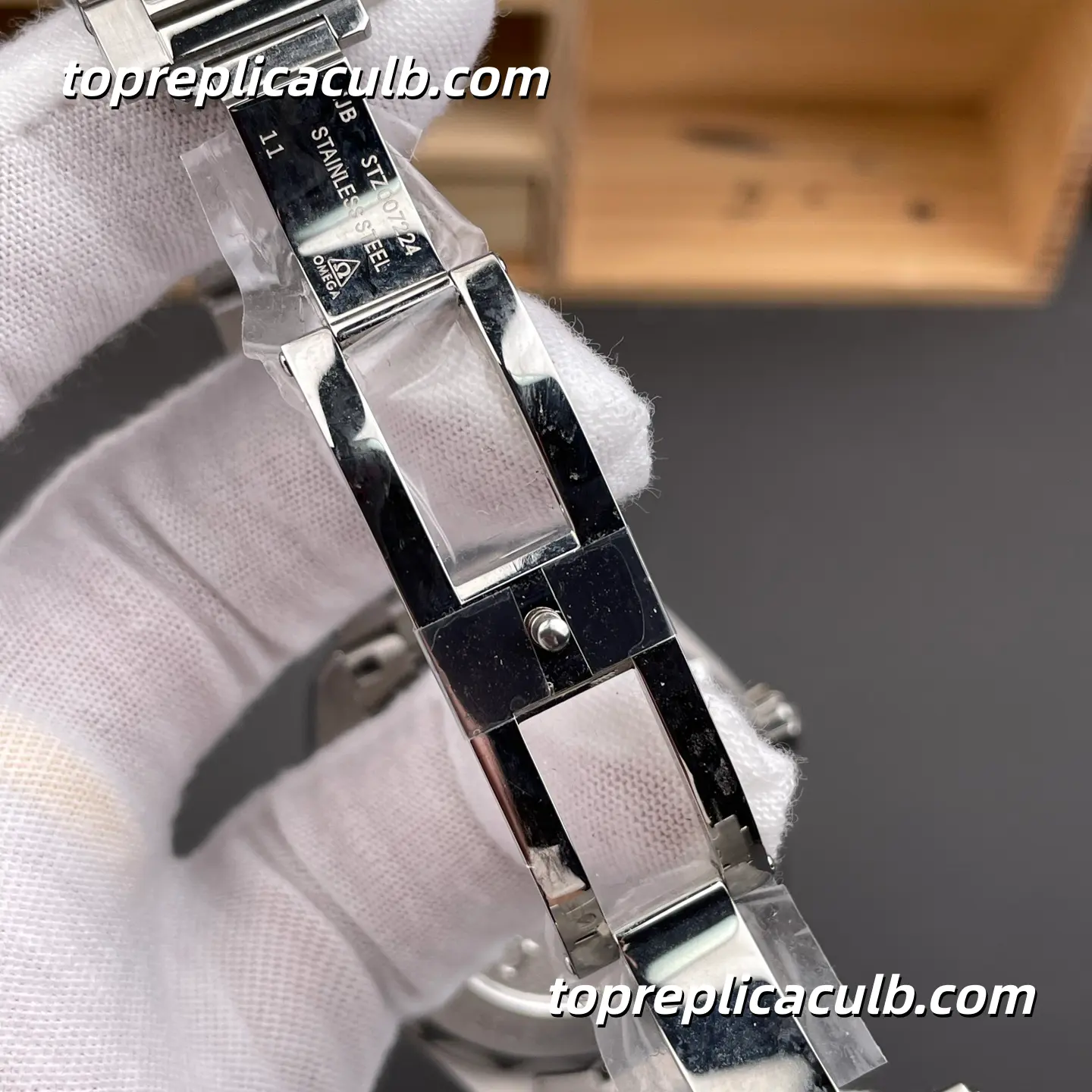 VS Factory Omega Seamaster Aqua Terra Worldtimer 43MM Blue Dial Stainless Steel Super Clone Watch with Integrated Bracelet and World Time Automatic Movement - Image 8