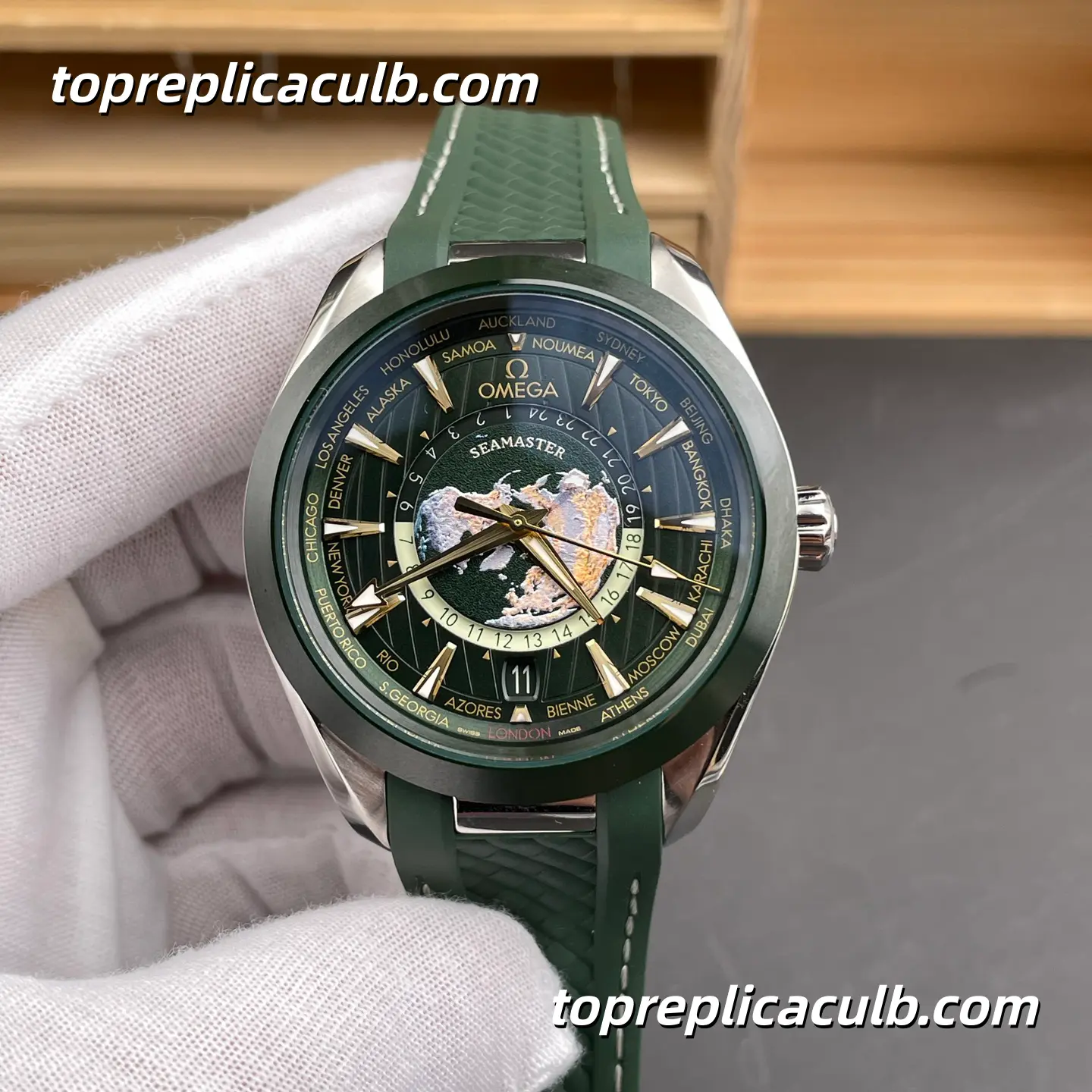 VS Factory Omega Seamaster Aqua Terra Worldtimer Ref.220.32.43.22.10.001 43MM Green Dial Green Rubber Strap 8938 11 Movement Super Clone Watch
