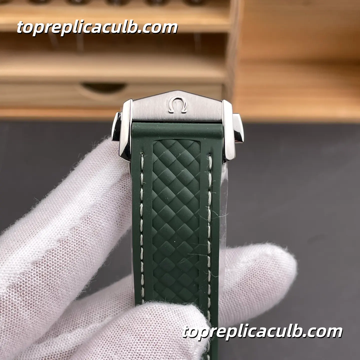 VS Factory Omega Seamaster Aqua Terra Worldtimer Ref.220.32.43.22.10.001 43MM Green Dial Green Rubber Strap 8938 1:1 Movement Super Clone Watch - Image 8