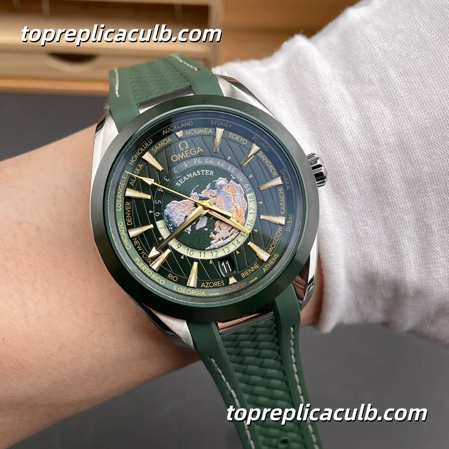 VS Factory Omega Seamaster Aqua Terra Worldtimer Ref.220.32.43.22.10.001 43MM Green Dial Green Rubber Strap 8938 1:1 Movement Super Clone Watch - Image 2