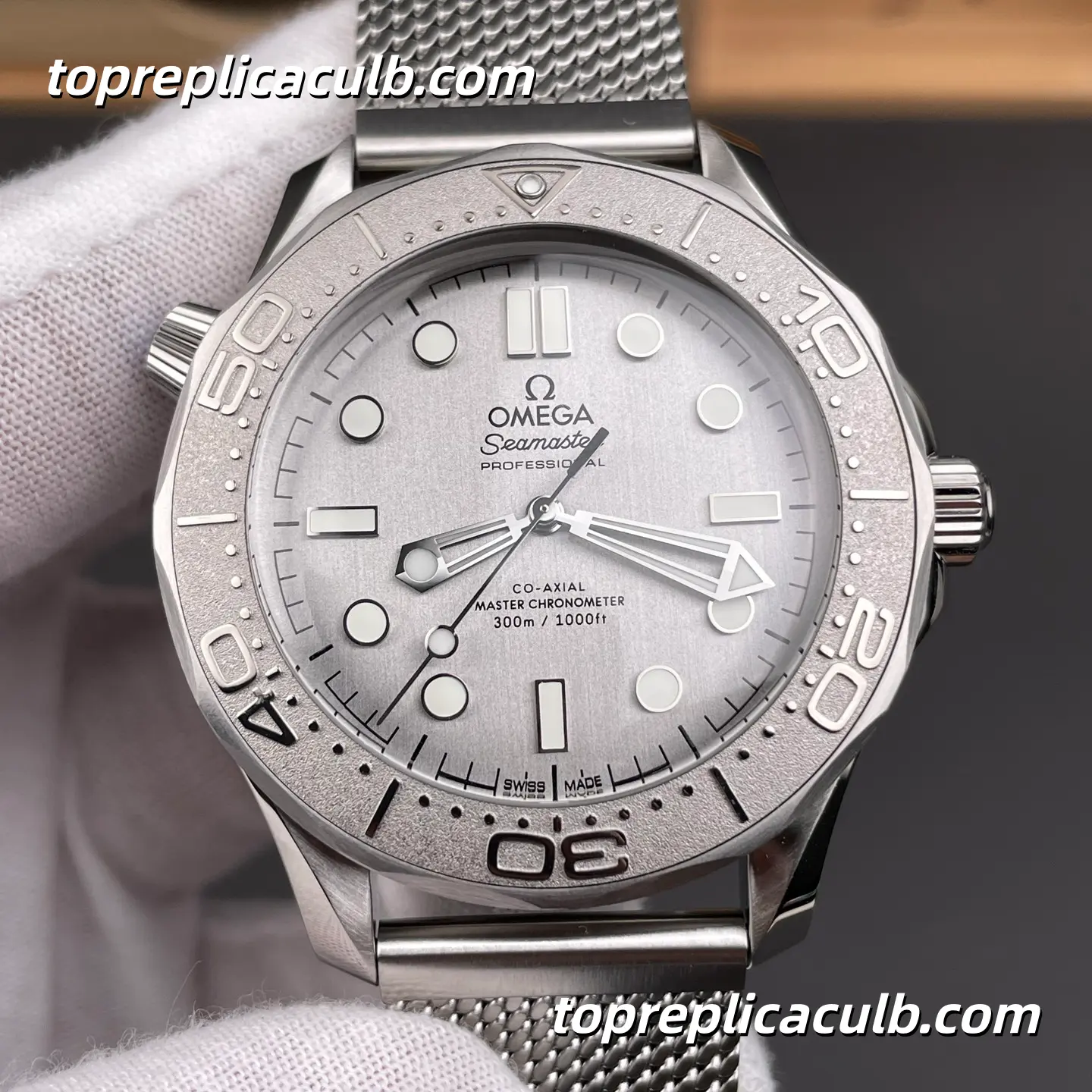 VS Factory Omega Seamaster Diver 300M Ref.210.30.42.20.06.002 42MM Silver Dial Mesh Bracelet Super Clone Watch, 1:1 Replica 2824 Automatic Movement - Image 3