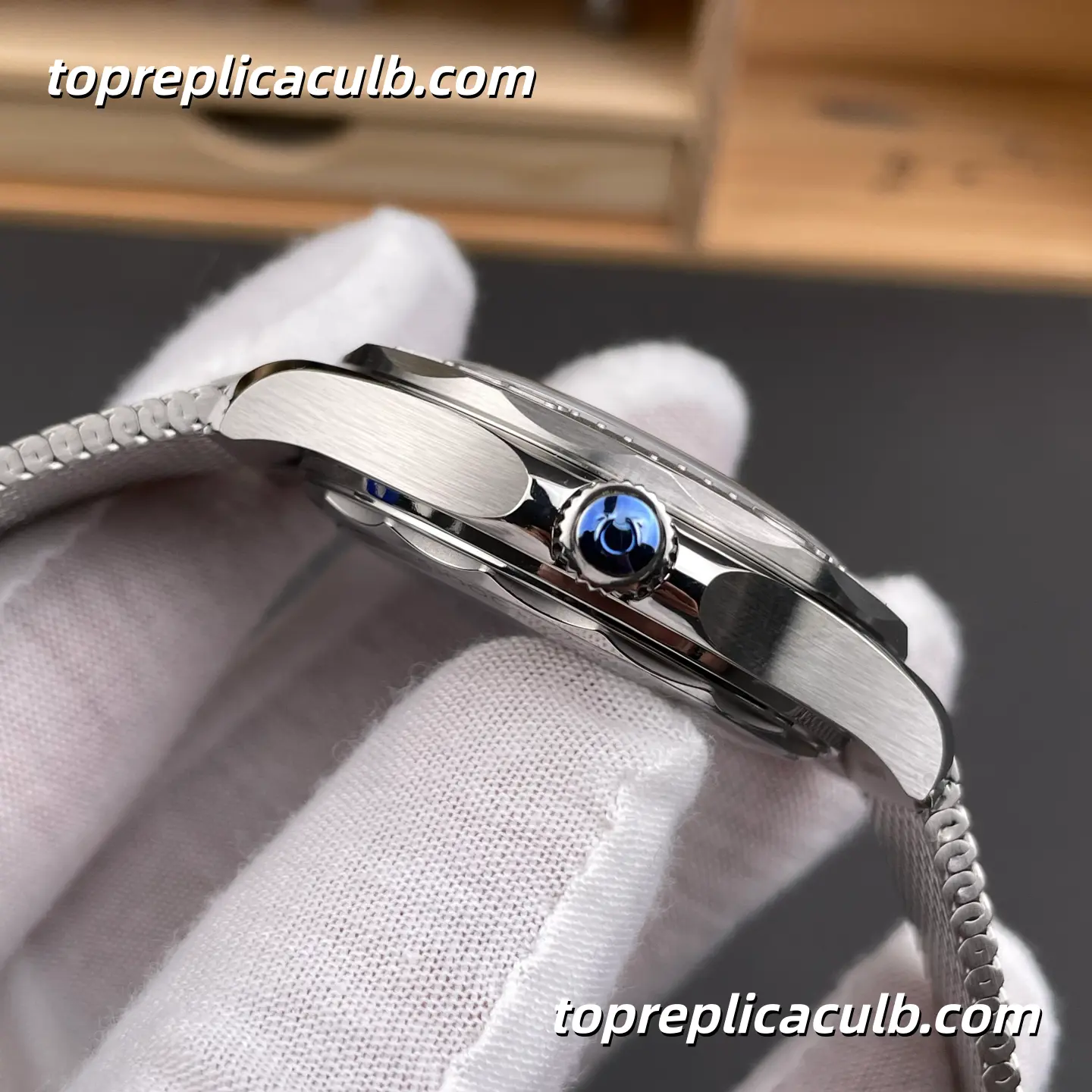 VS Factory Omega Seamaster Diver 300M Ref.210.30.42.20.06.002 42MM Silver Dial Mesh Bracelet Super Clone Watch, 1:1 Replica 2824 Automatic Movement - Image 6