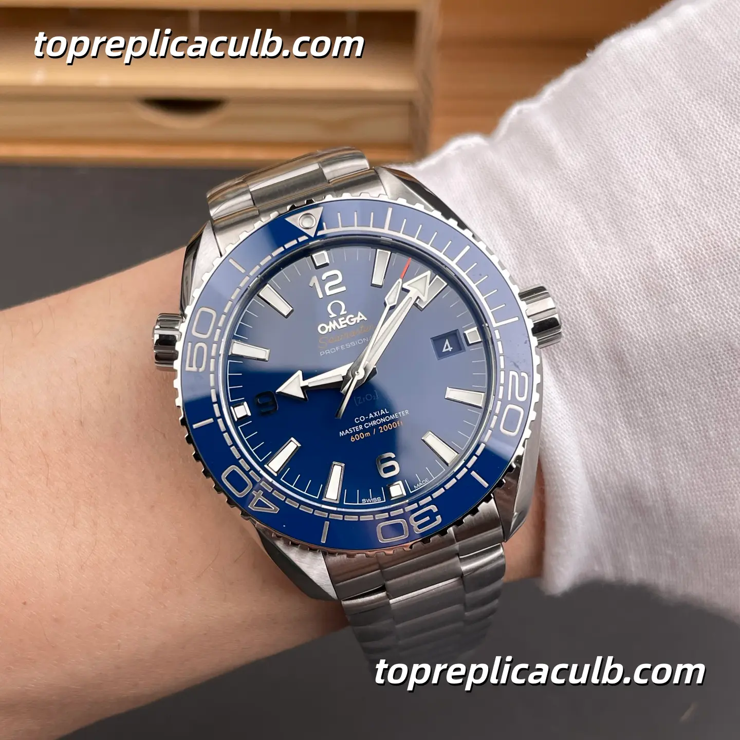 VS Factory Omega Seamaster Planet Ocean Ref.215.30.44.21.03.003 43.5MM Blue Dial Blue Ceramic Bezel Stainless Steel Bracelet Super Clone Watch With 1:1 Replica 8900 Movement - Image 2