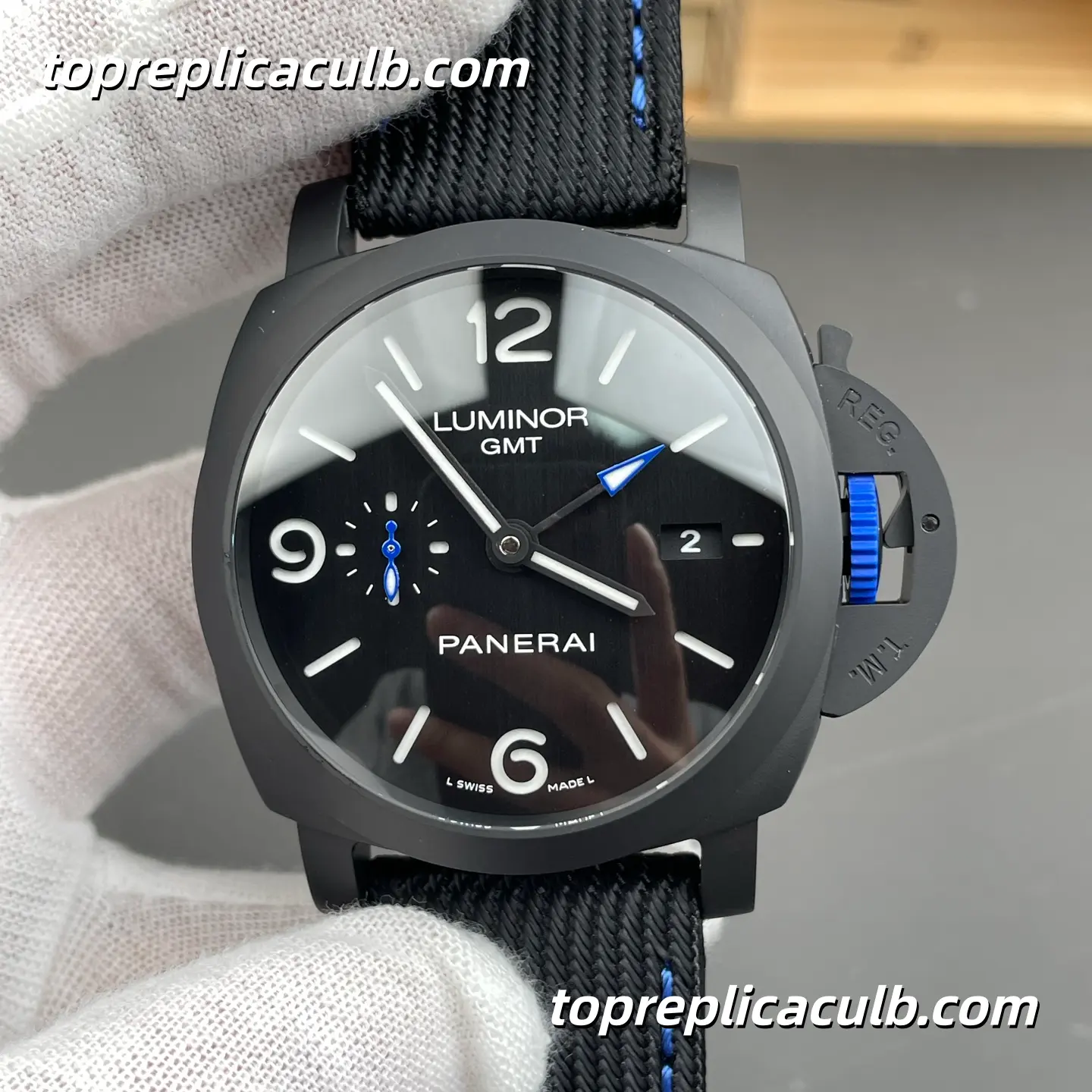 VS Factory Panerai Luminor GMT “Blue Phantom” PAM01176 44MM Matte Black Ceramic Style Case Black Sandwich Dial Blue GMT Hand Super Clone Watch