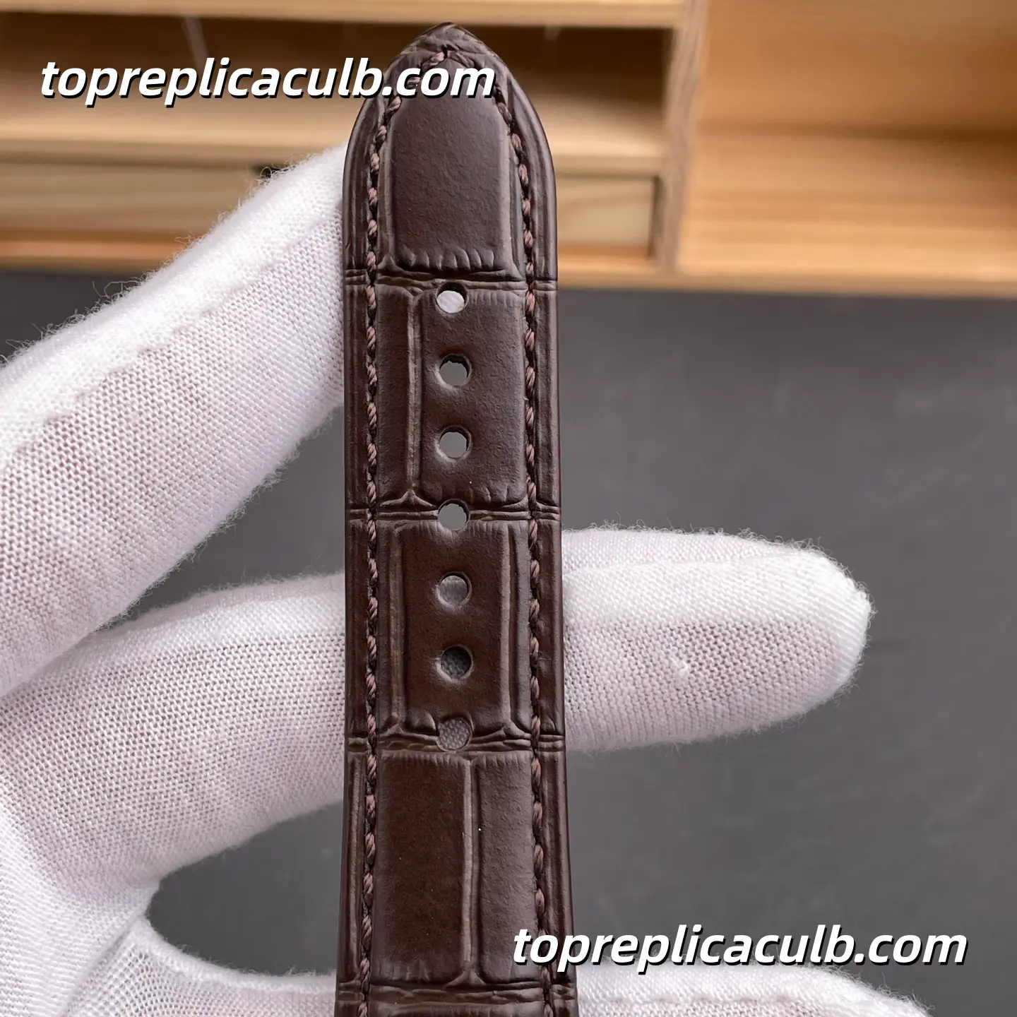 VS Factory Panerai Radiomir “Green Forest” PAM01386 40MM Gradient Green Dial Brown Leather Strap Super Clone Watch With P.900 Automatic Movement - Image 9