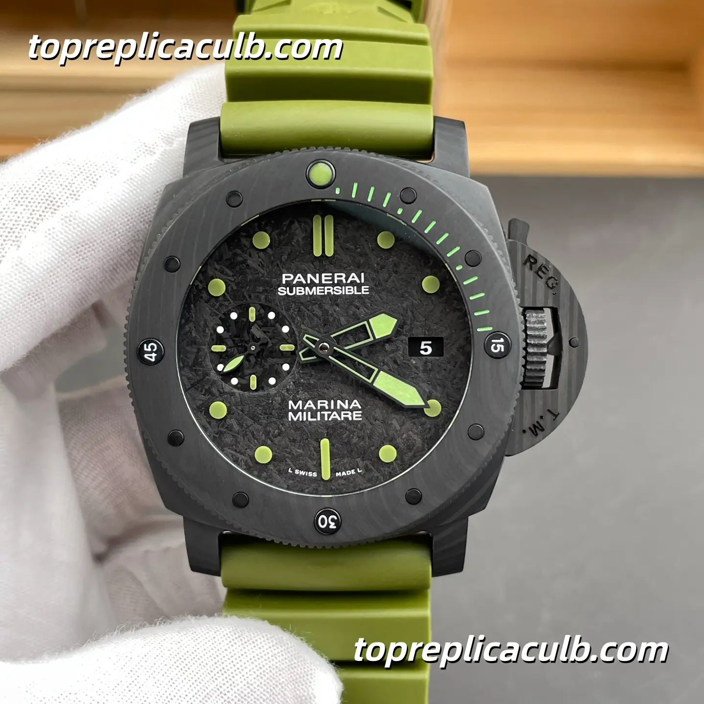 VS Factory Panerai Submersible Marina Militare “Green Beast” PAM00961 47MM Carbotech Style Case Forged Carbon Dial Army Super Clone Watch