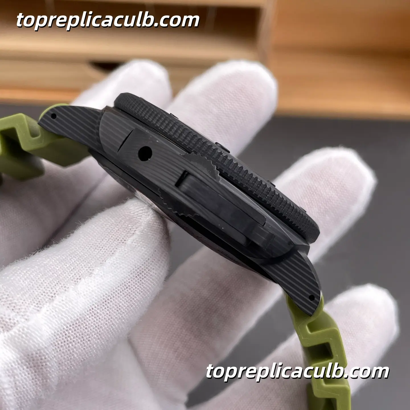 VS Factory Panerai Submersible Marina Militare “Green Beast” PAM00961 47MM Carbotech Style Case Forged Carbon Dial Army Super Clone Watch With Cal.P.9010 Automatic Movement - Image 5