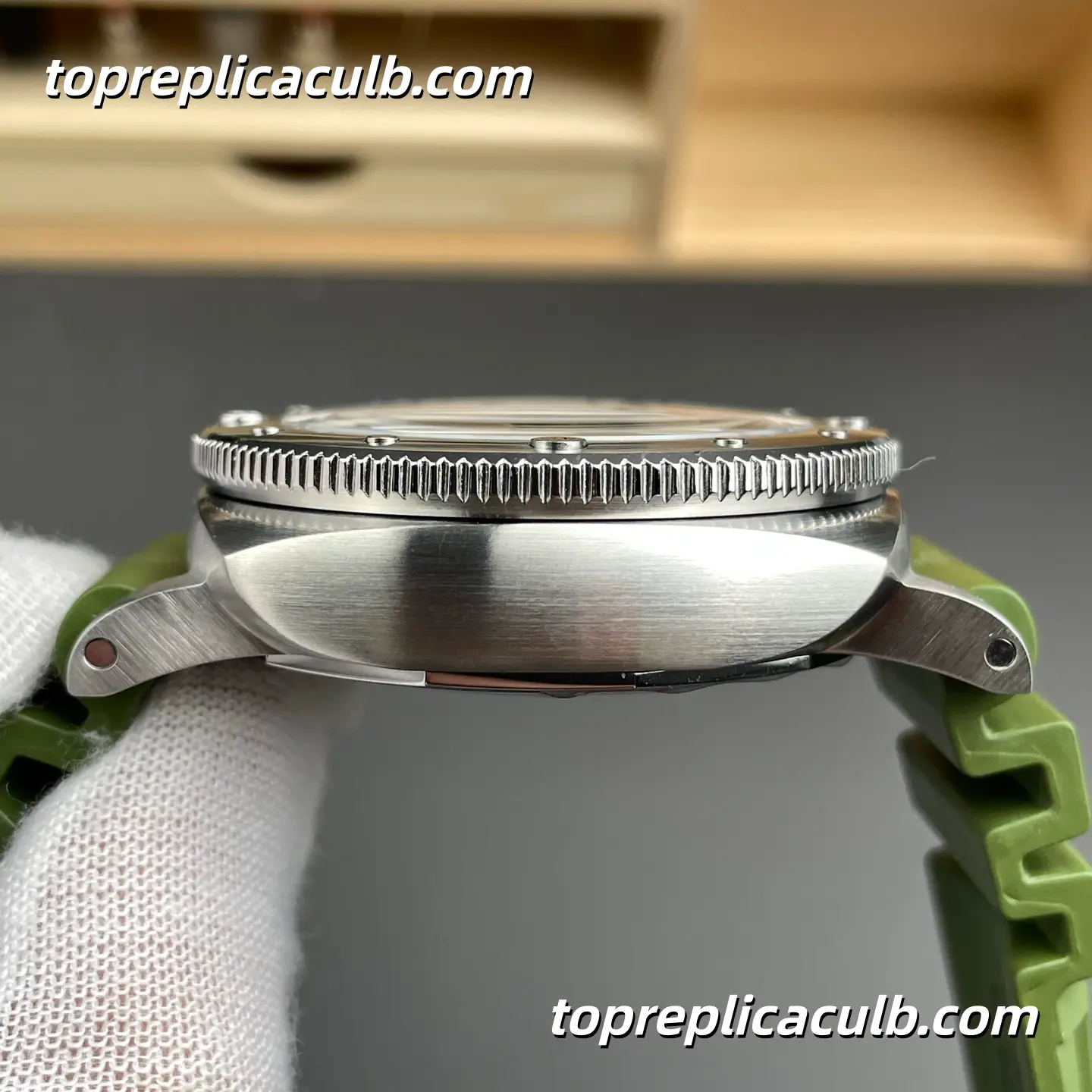 VS Factory Panerai Submersible PAM01226 44MM Stainless Steel Case White Dial Green Rubber Strap Super Clone Watch With P.900 Automatic Movement - Image 7
