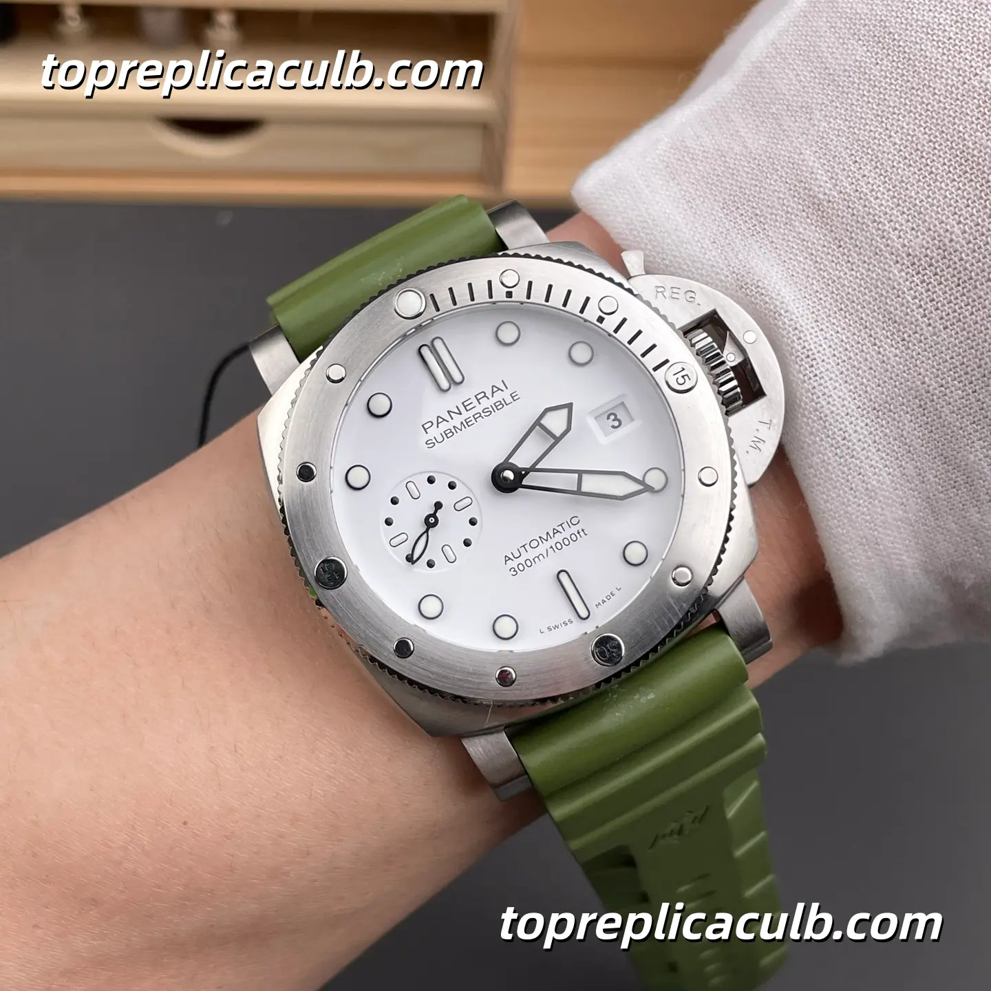 VS Factory Panerai Submersible PAM01226 44MM Stainless Steel Case White Dial Green Rubber Strap Super Clone Watch With P.900 Automatic Movement - Image 2
