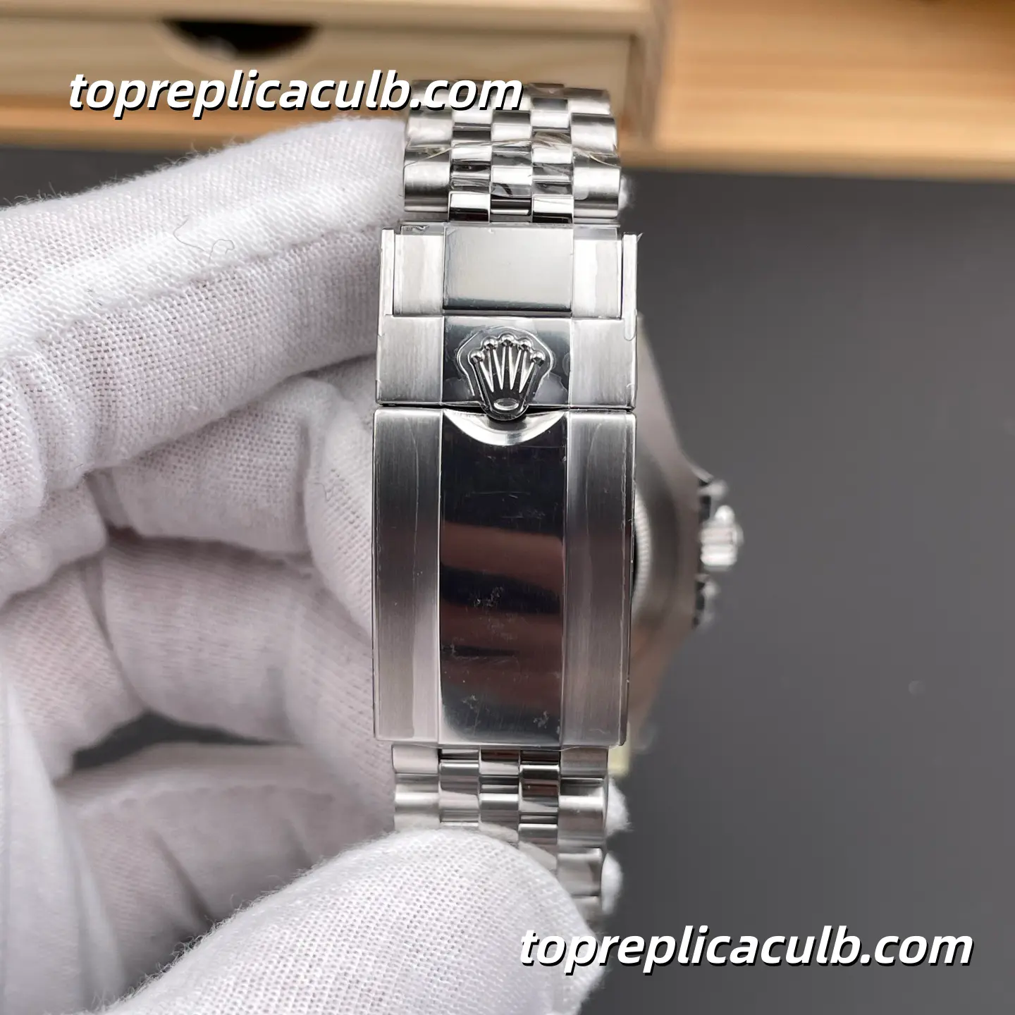 VS Factory Rolex GMT-Master II “Bruce Wayne” 126710GRNR-0003 40MM Black Dial Black & Grey Ceramic Bezel Jubilee Bracelet Super Clone Watch with 3285 Movement - Image 8