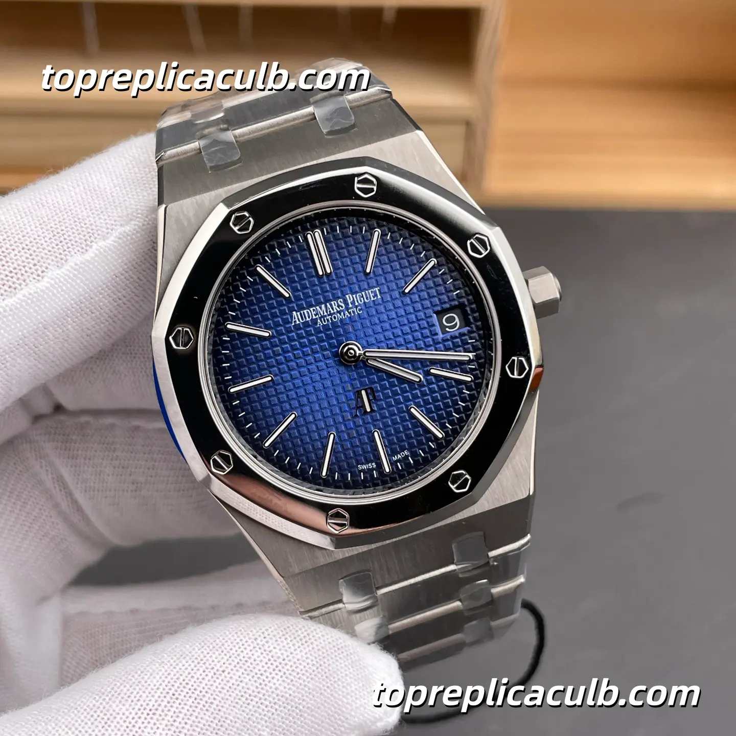 ZF Factory Audemars Piguet Royal Oak Jumbo Extra-Thin 39MM 15202IP.OO.1240IP.01 Blue Petite Tapisserie Dial Super Clone Watch with 2121 Automatic Movement - Image 4