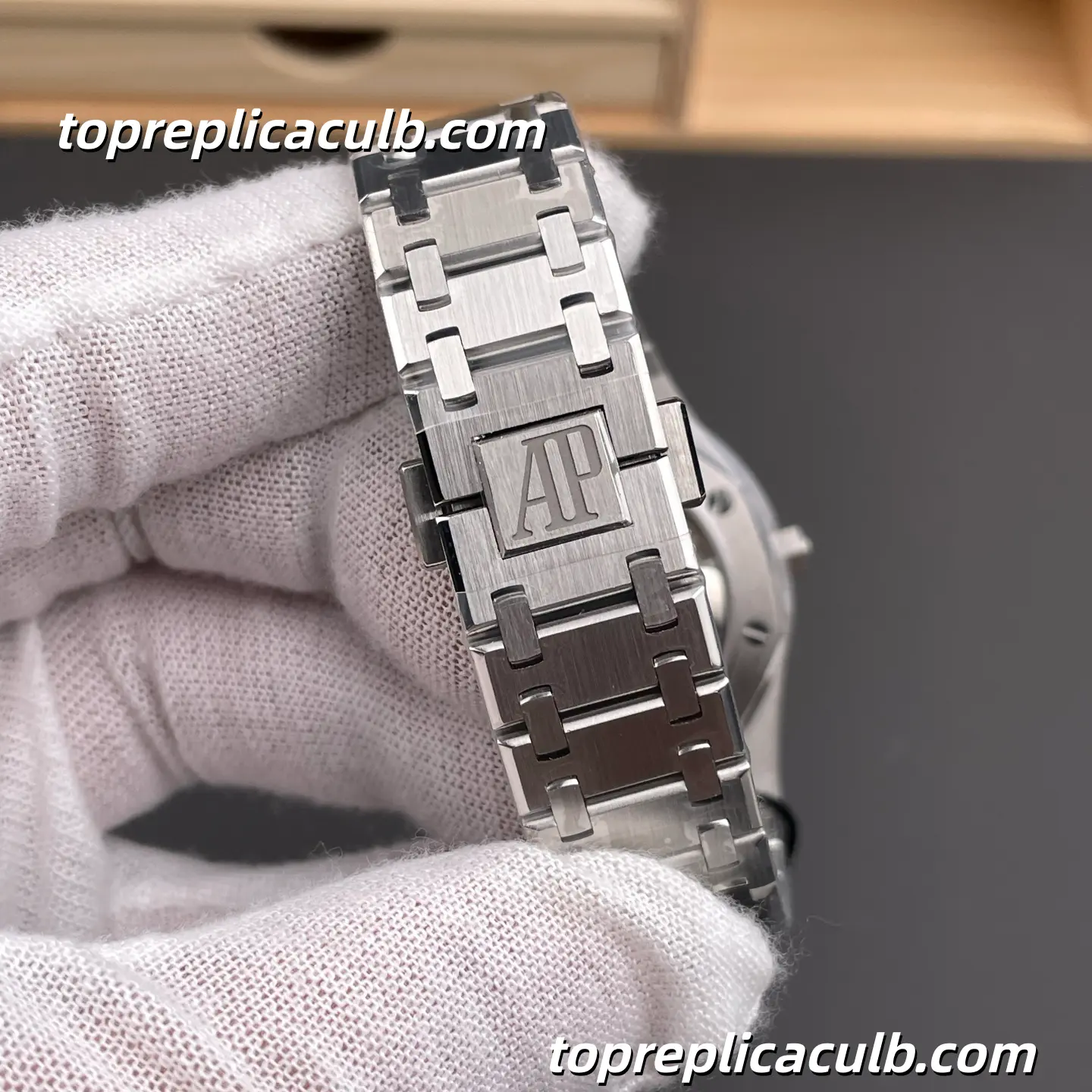 ZF Factory Audemars Piguet Royal Oak Jumbo Extra-Thin 39MM 16202ST.OO.1240ST.02 Blue Petite Tapisserie Dial Stainless Steel Bracelet Super Clone Watch with 7121 1:1 Automatic Movement - Image 8