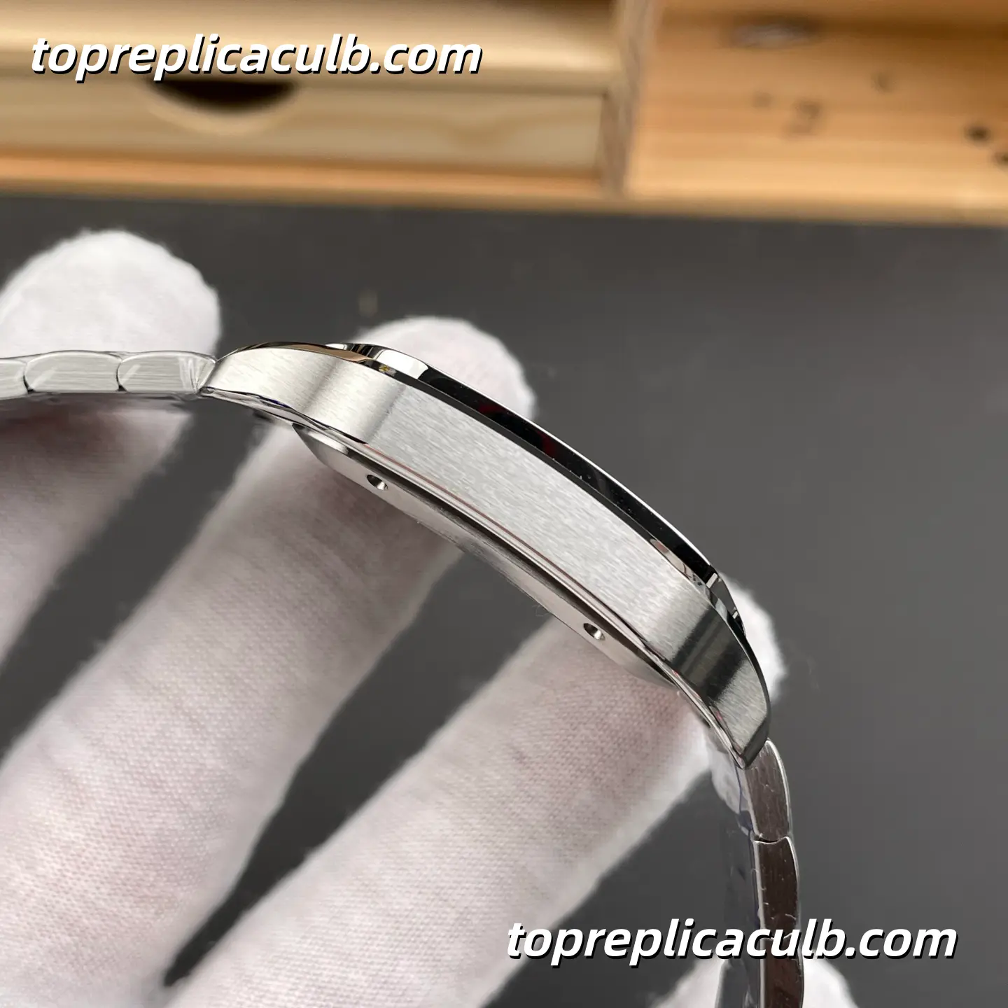 BV Factory Cartier Santos Super Clone Watch 39.8MM Green Dial WSSA0062 - Image 6