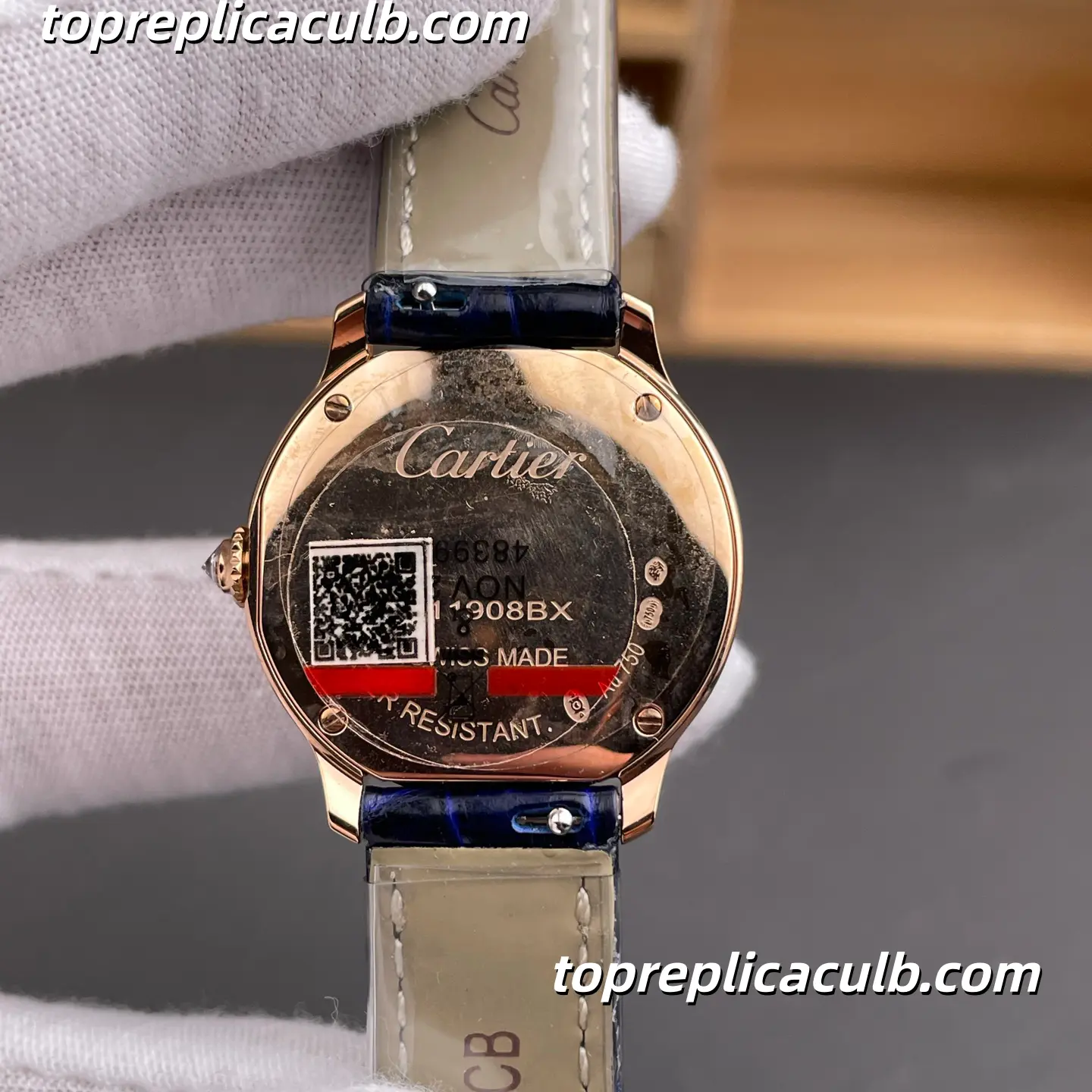 Cartier Ronde Super Clone Watch 29MM Silver Dial Diamond Bezel WJRN0009 - Image 7
