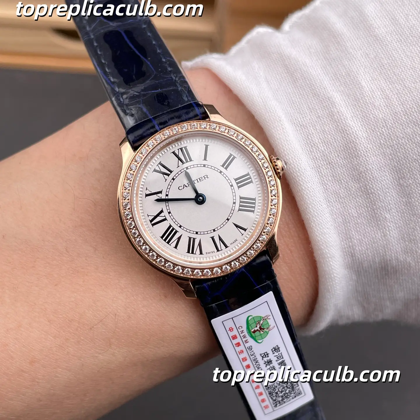 Cartier Ronde Super Clone Watch 29MM Silver Dial Diamond Bezel WJRN0009 - Image 2